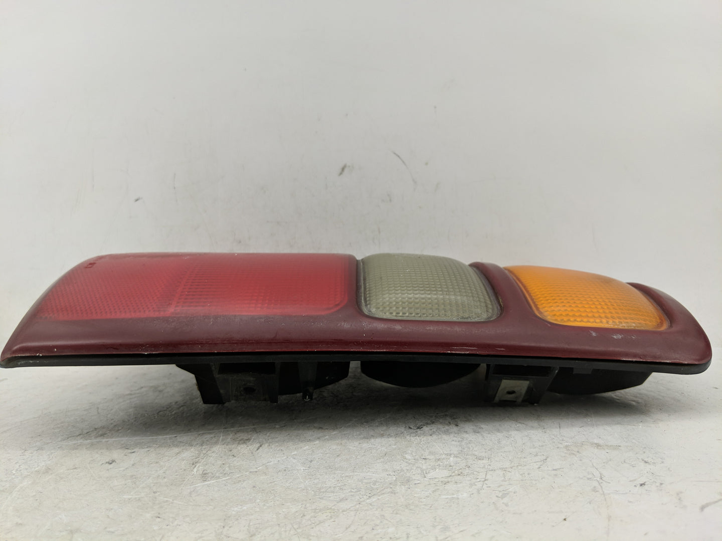 2000-2003 Chevrolet Tahoe Tail Light Assembly Driver Left OEM P/N:16525375 Fits Fits 2000 2001 2002 2003 OEM Used Auto Parts
