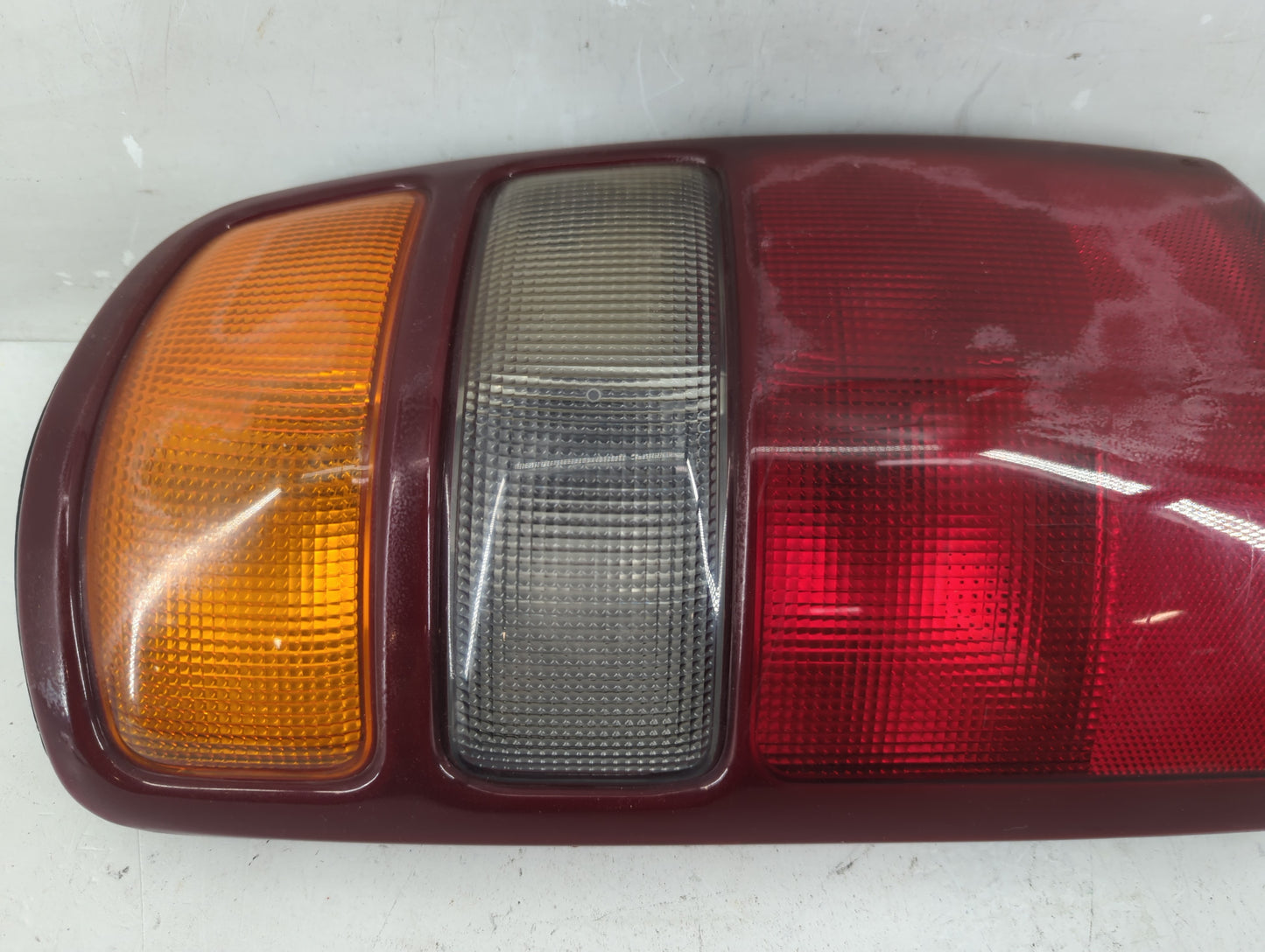 2000-2003 Chevrolet Tahoe Tail Light Assembly Passenger Right OEM P/N:5978266 Fits Fits 2000 2001 2002 2003 OEM Used Auto Pa