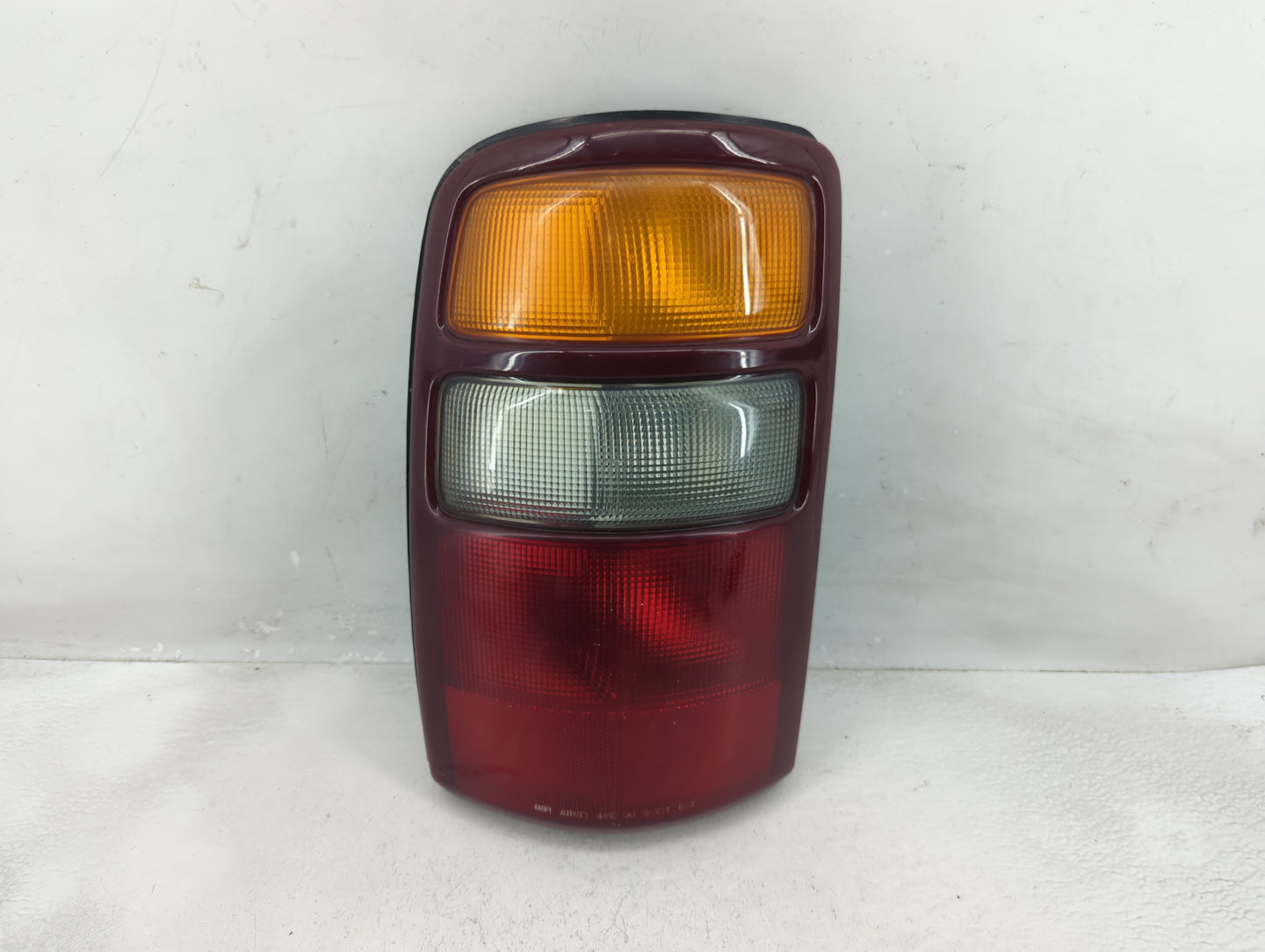 2000-2003 Chevrolet Tahoe Tail Light Assembly Driver Left OEM P/N:5978265 Fits Fits 2000 2001 2002 2003 OEM Used Auto Parts 