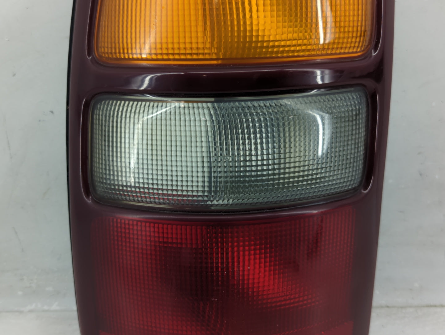2000-2003 Chevrolet Tahoe Tail Light Assembly Driver Left OEM P/N:5978265 Fits Fits 2000 2001 2002 2003 OEM Used Auto Parts 