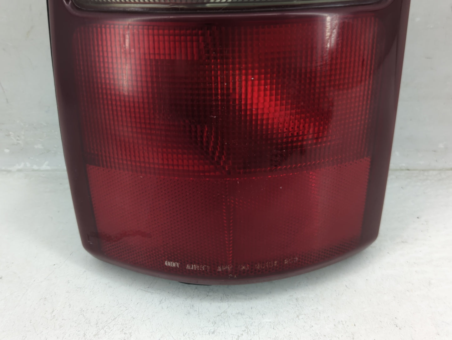 2000-2003 Chevrolet Tahoe Tail Light Assembly Driver Left OEM P/N:5978265 Fits Fits 2000 2001 2002 2003 OEM Used Auto Parts 