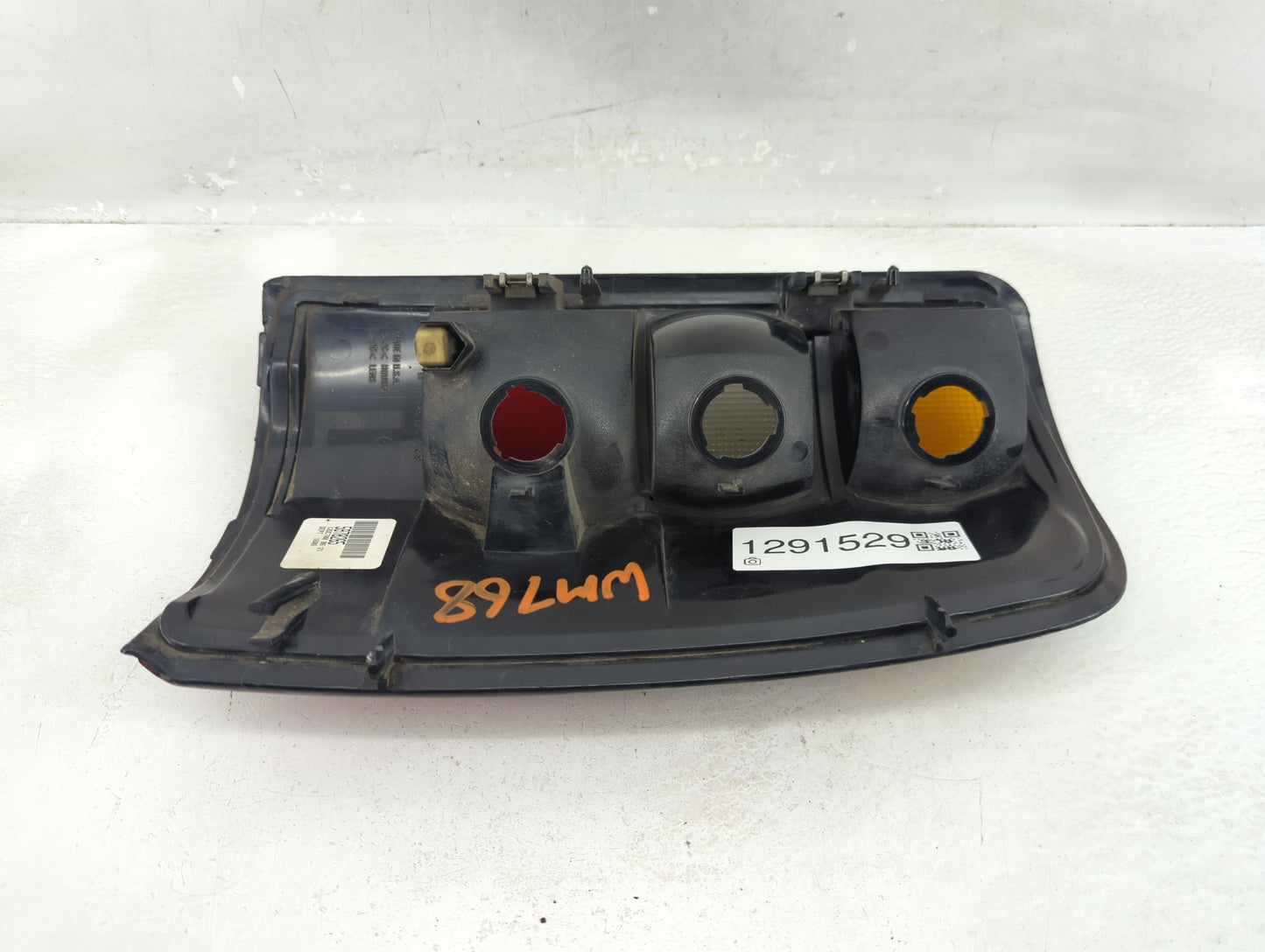 2000-2003 Chevrolet Tahoe Tail Light Assembly Driver Left OEM P/N:5978265 Fits Fits 2000 2001 2002 2003 OEM Used Auto Parts 