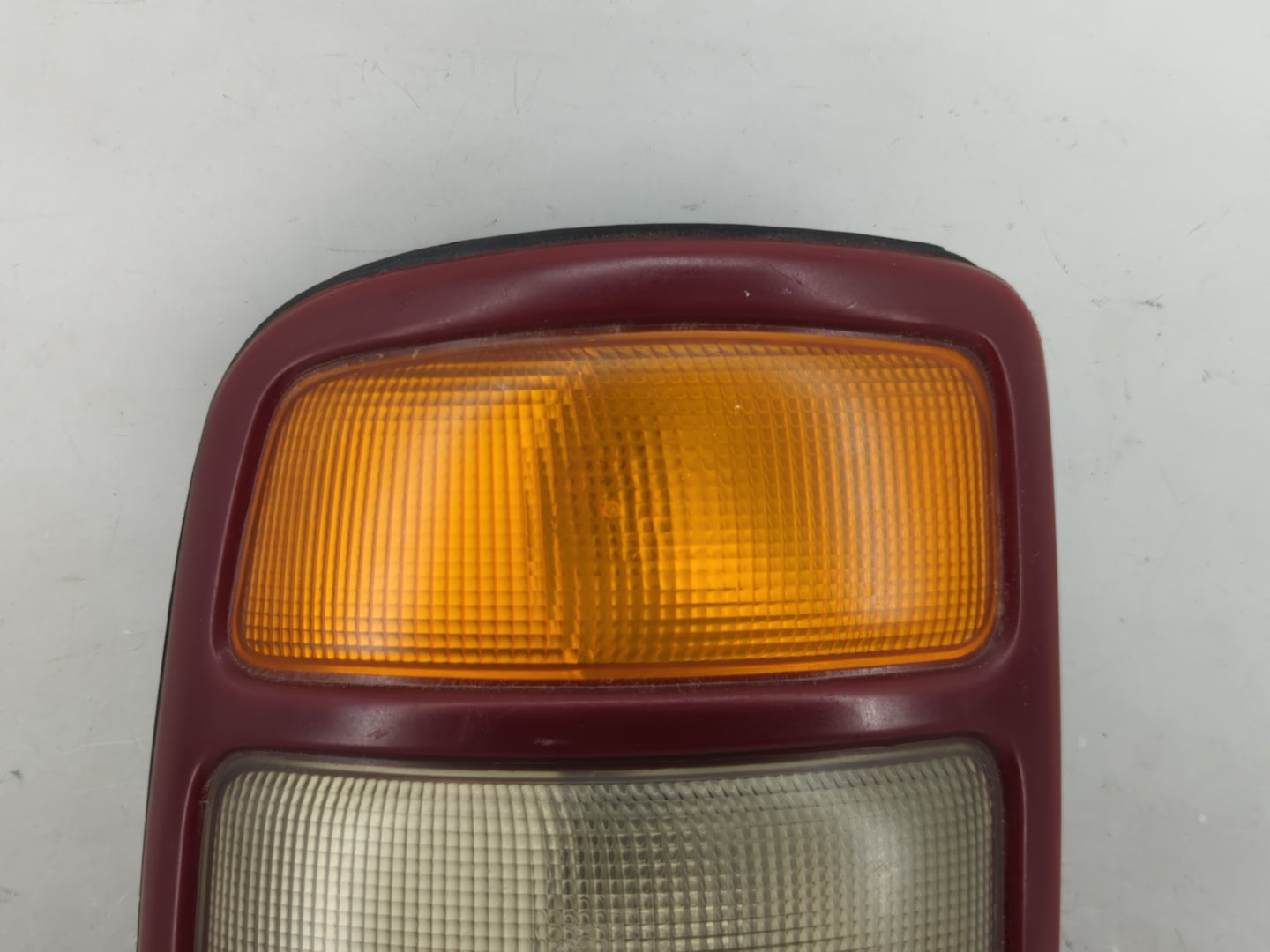 2000-2003 Chevrolet Tahoe Tail Light Assembly Passenger Right OEM P/N:16525375 Fits Fits 2000 2001 2002 2003 OEM Used Auto P
