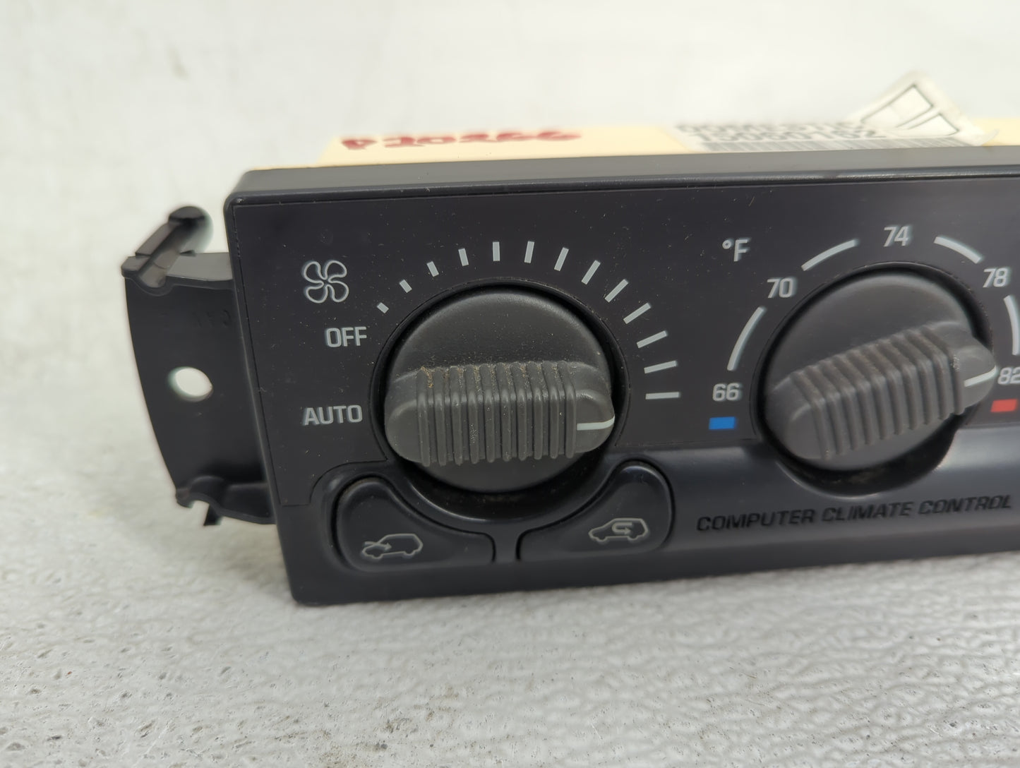 2000-2002 Chevrolet Tahoe Climate Control Module Temperature AC/Heater Replacement P/N:15060162 16228657-2 Fits OEM Used Aut