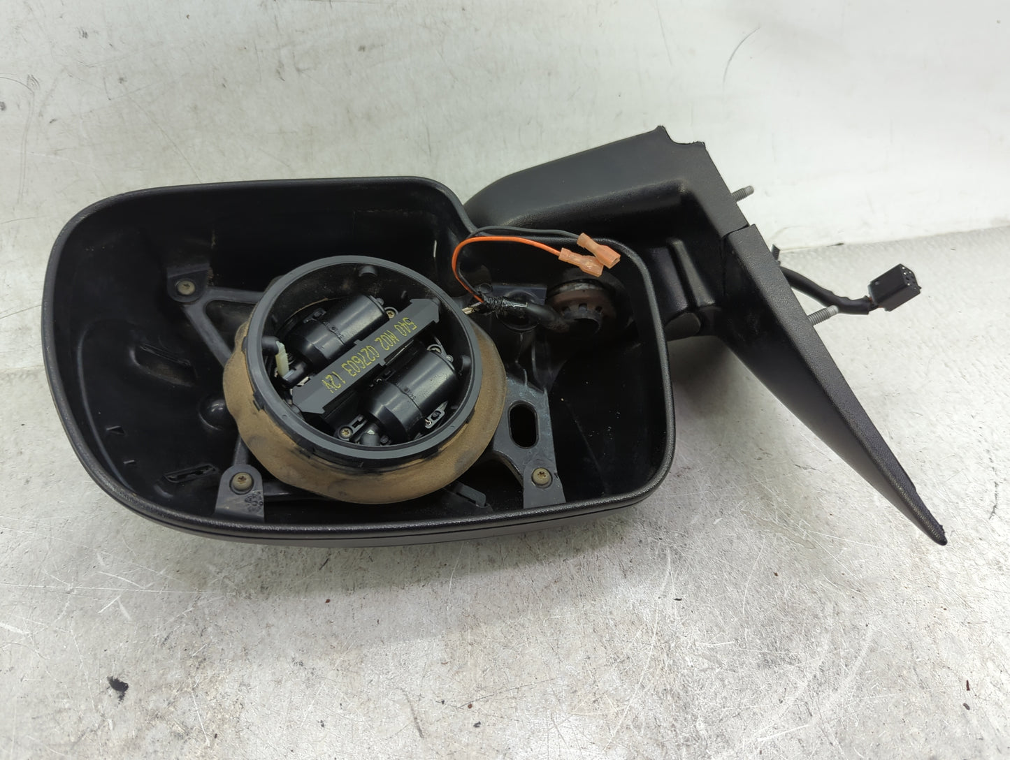 2000-2002 Chevrolet Tahoe Passenger Side View Mirror - Right Door Mirror OEM Used - Oemusedautoparts1.com