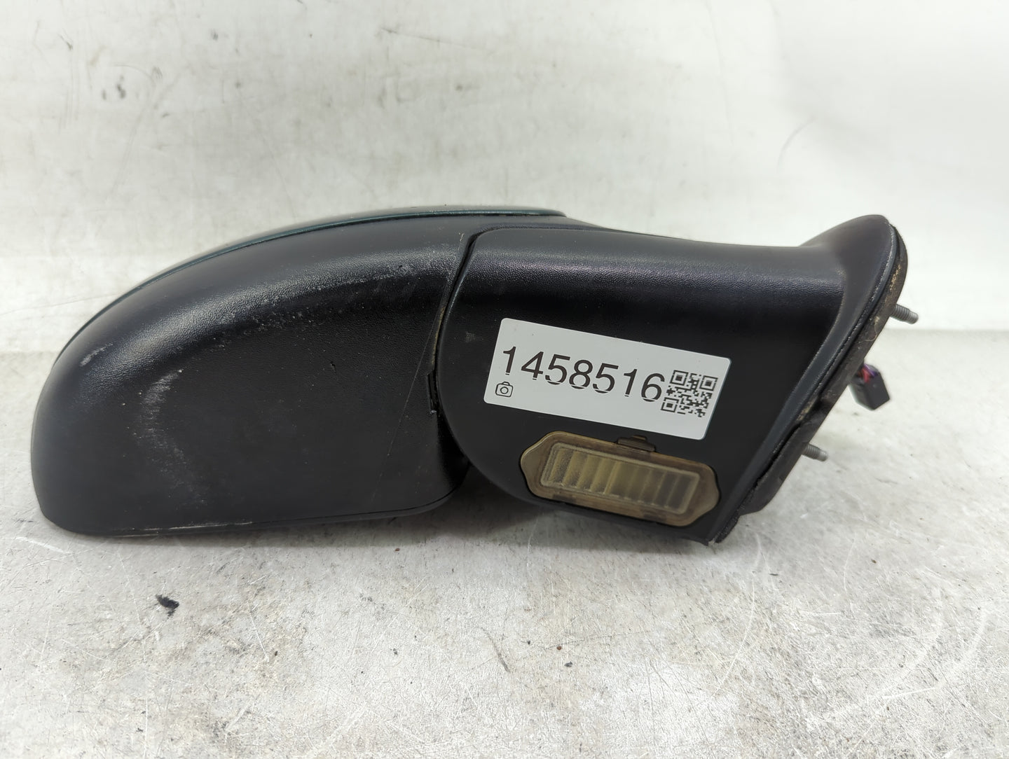 2000-2002 Chevrolet Tahoe Passenger Side View Mirror - Right Door Mirror OEM Used - Oemusedautoparts1.com