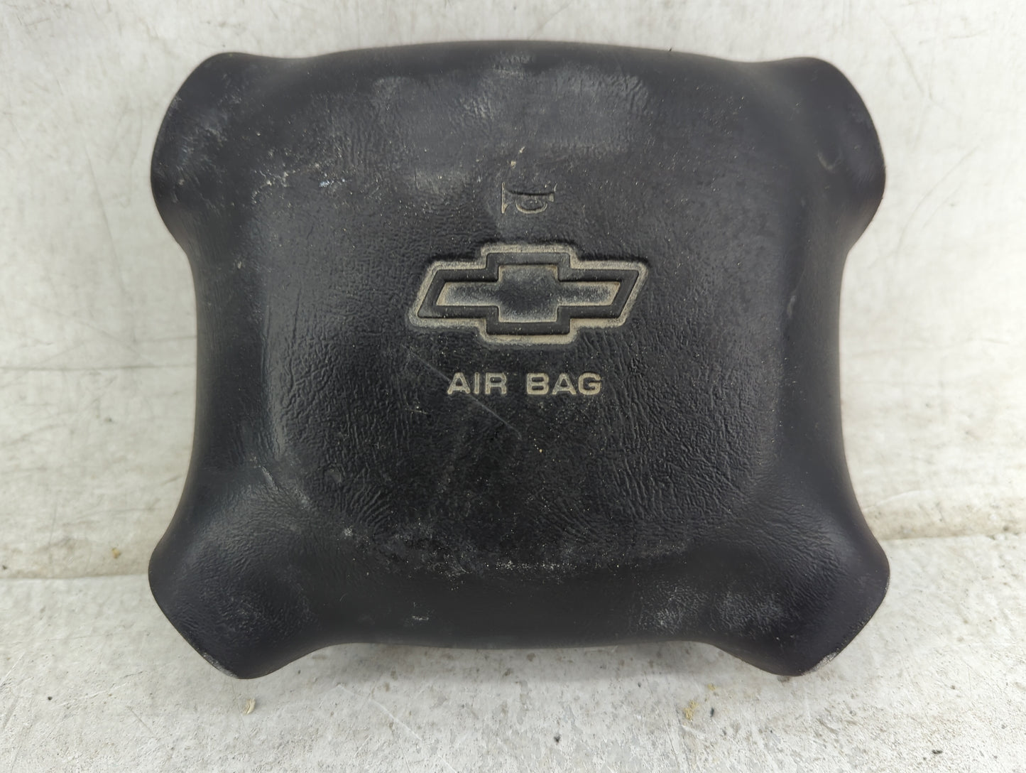 2001 Chevrolet Tahoe Air Bag Driver Left Steering Wheel Mounted - Oemusedautoparts1.com