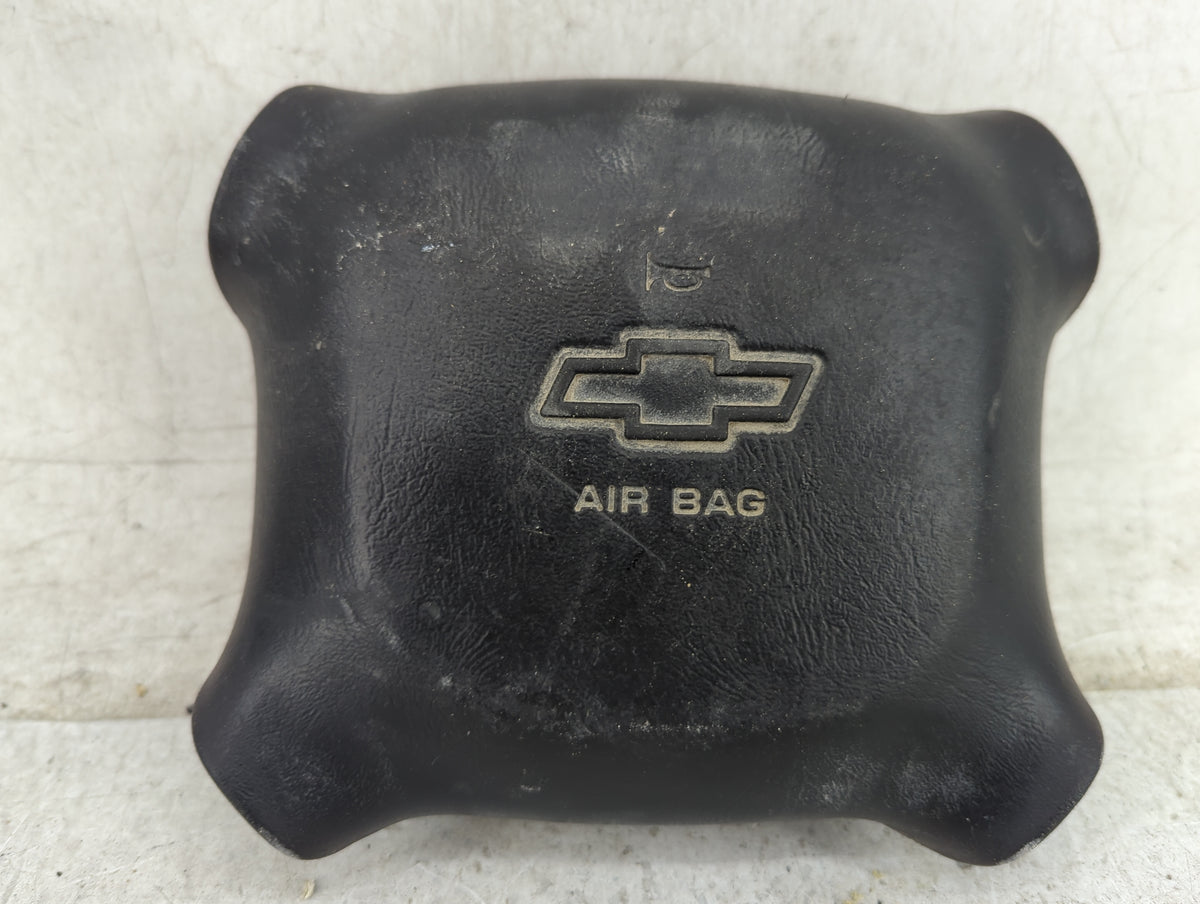 2001 Chevrolet Tahoe Air Bag Driver Left Steering Wheel Mounted - Oemusedautoparts1.com