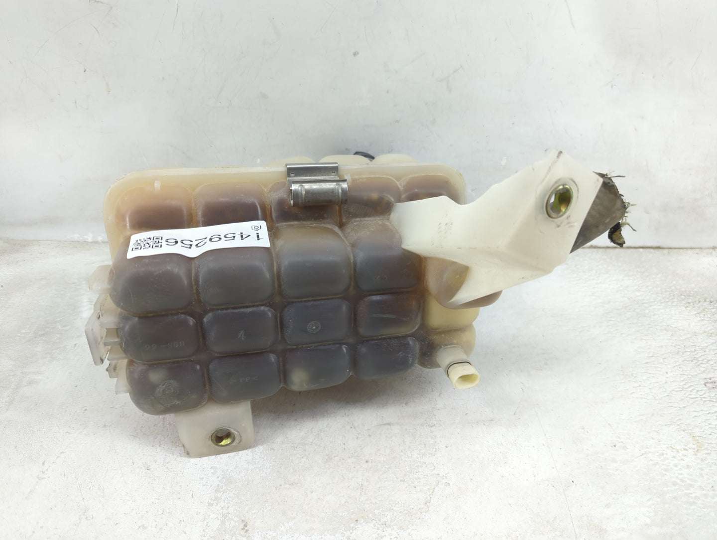 2000 Chevrolet Tahoe Radiator Coolant Overflow Expansion Tank Bottle - Oemusedautoparts1.com