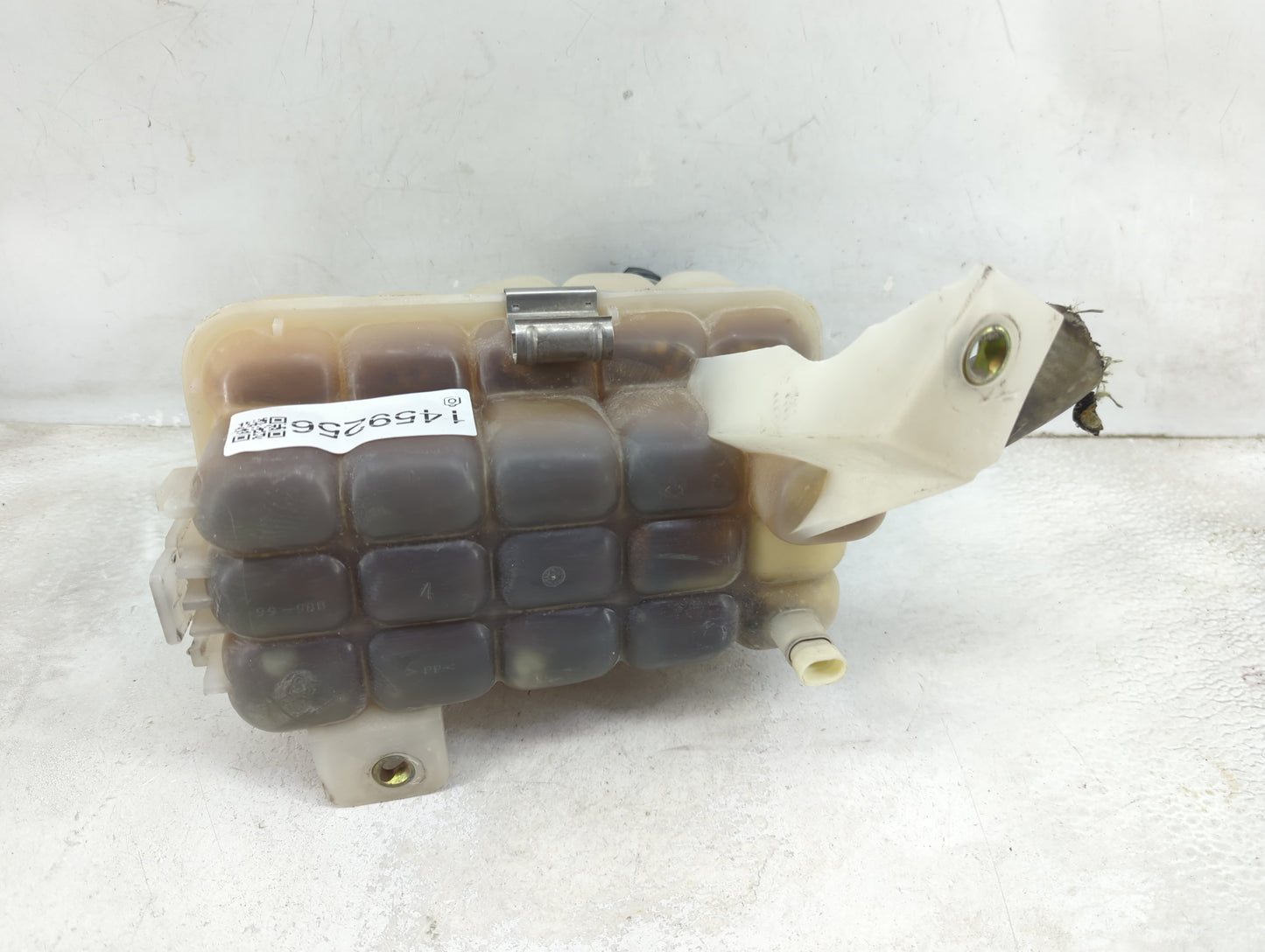 2000 Chevrolet Tahoe Radiator Coolant Overflow Expansion Tank Bottle - Oemusedautoparts1.com