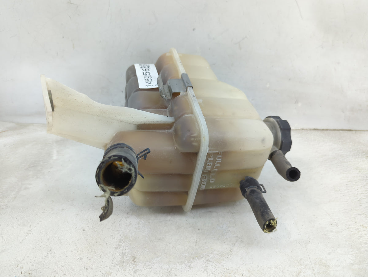 2000 Chevrolet Tahoe Radiator Coolant Overflow Expansion Tank Bottle - Oemusedautoparts1.com