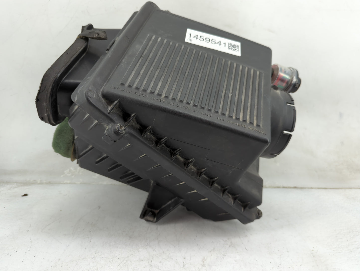 2001 Chevrolet Tahoe Air Cleaner Intake-duct Hose Tube - Oemusedautoparts1.com