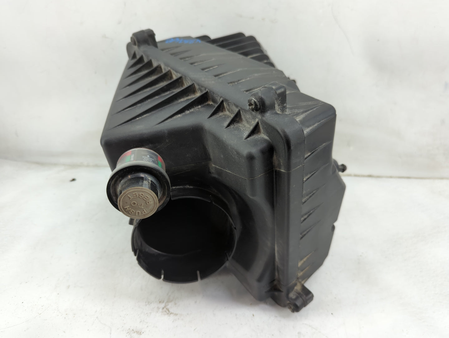 2001 Chevrolet Tahoe Air Cleaner Intake-duct Hose Tube - Oemusedautoparts1.com