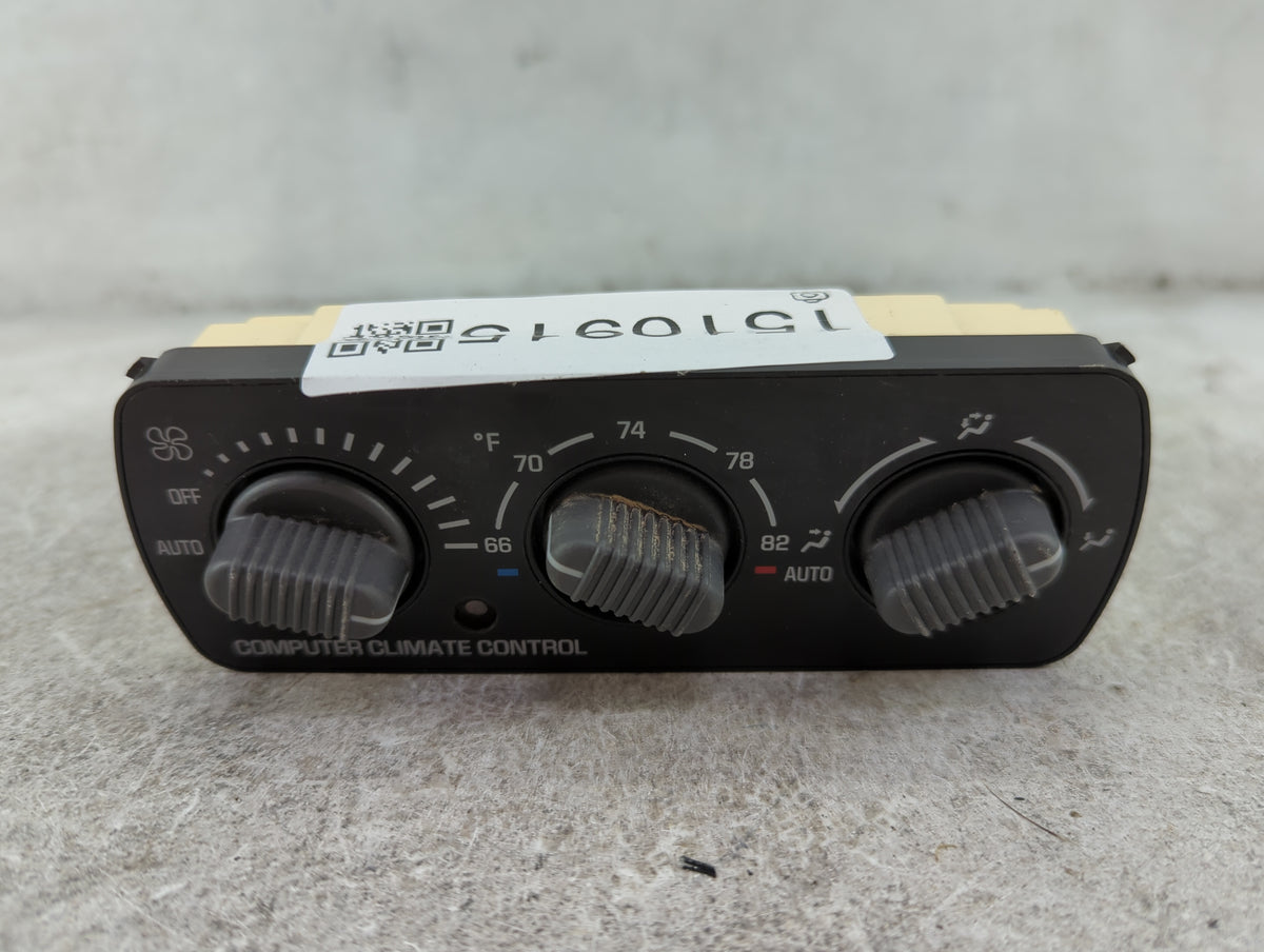 2001 Chevrolet Tahoe Climate Control Module Temperature AC/Heater Replacement P/N:15765095 Fits OEM Used Auto Parts - Oemuse
