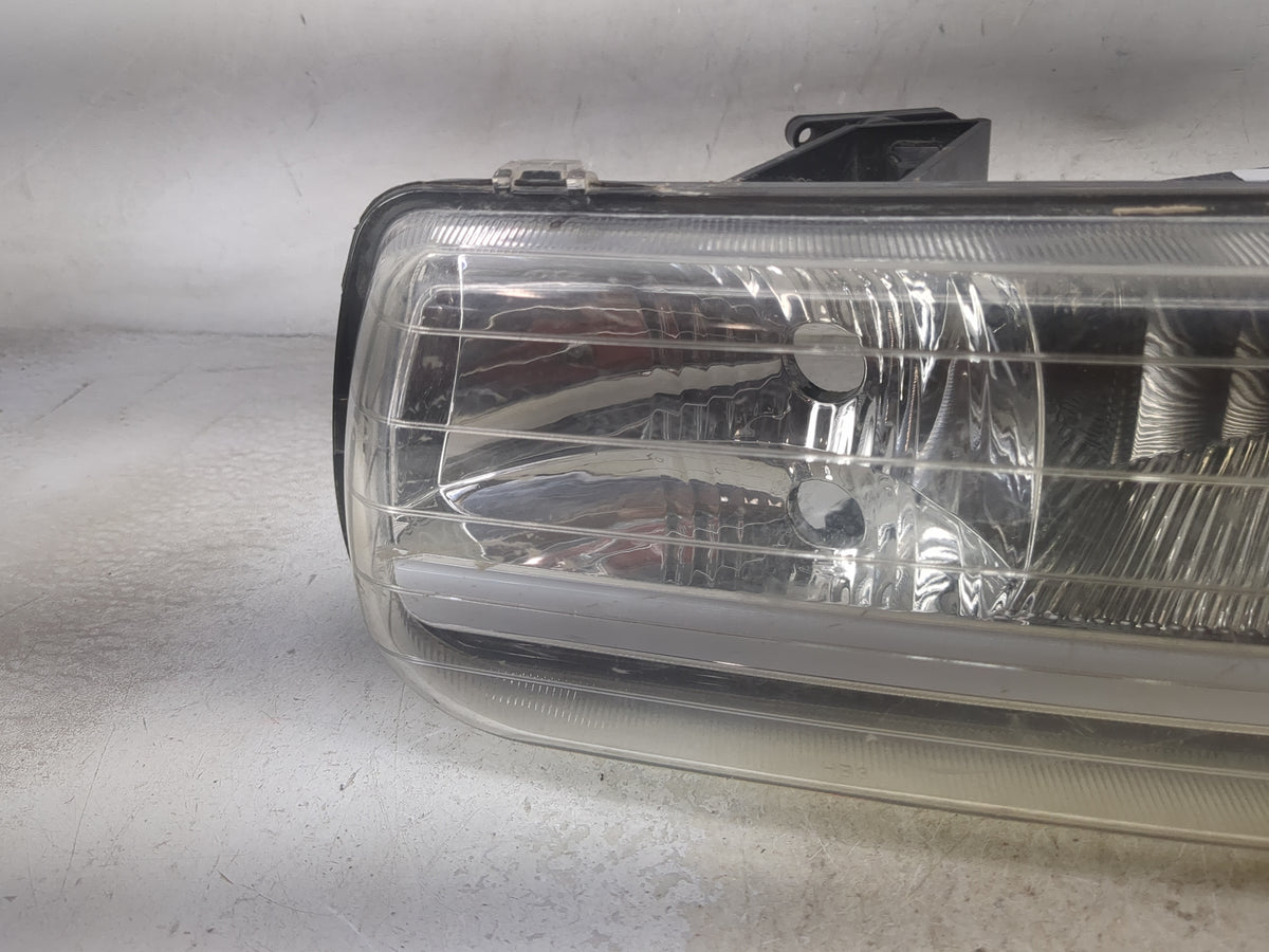 2000-2006 Chevrolet Tahoe Driver Left Oem Head Light Headlight Lamp 1517505 - Oemusedautoparts1.com