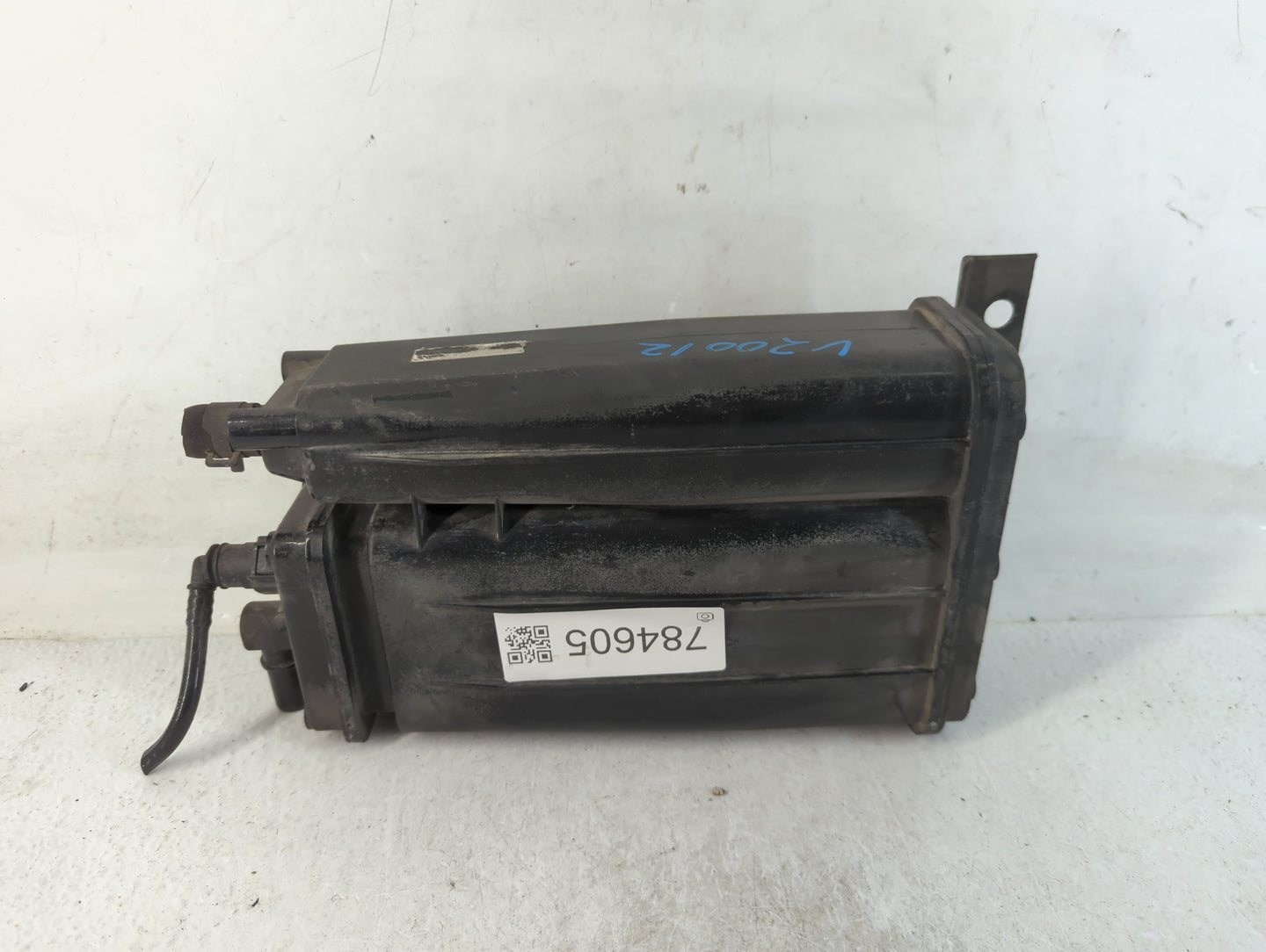 2001 Chevrolet Tahoe Fuel Vapor Charcoal Canister - Oemusedautoparts1.com