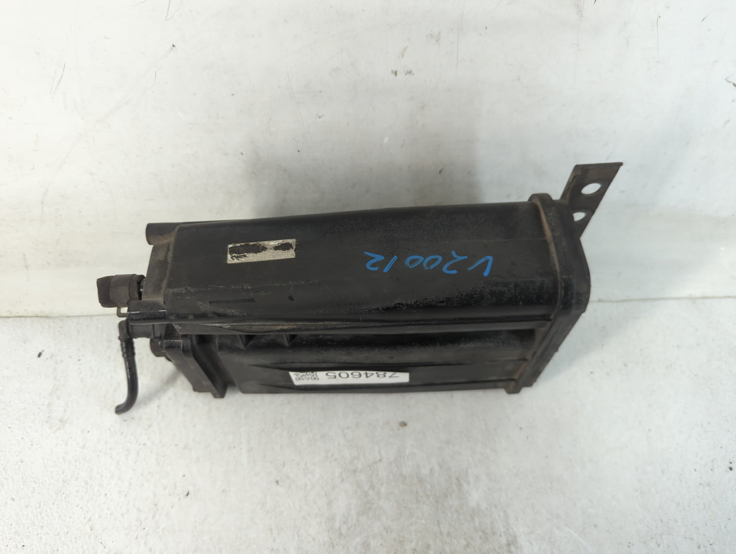 2001 Chevrolet Tahoe Fuel Vapor Charcoal Canister 784605 - Oemusedautoparts1.com