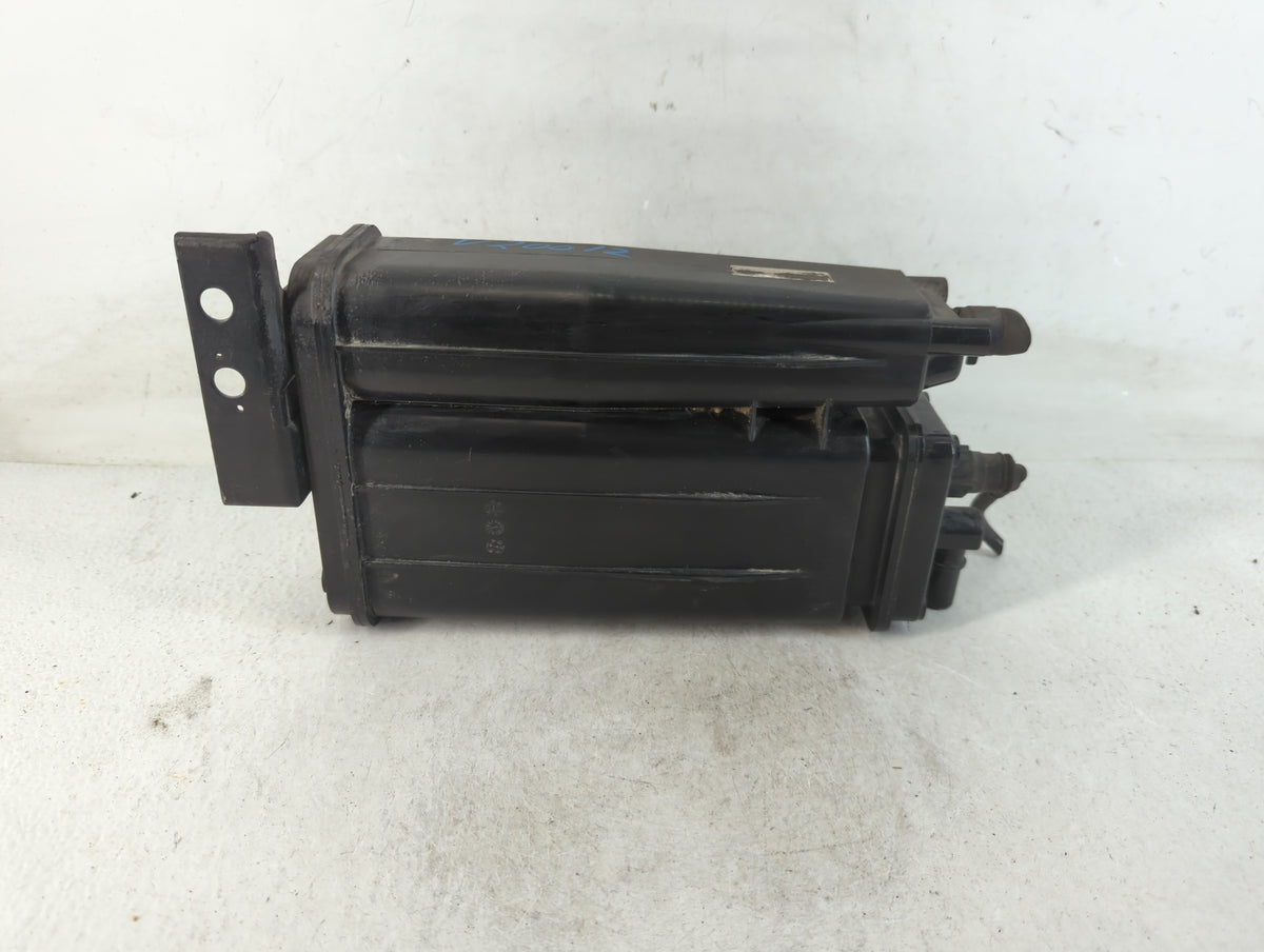 2001 Chevrolet Tahoe Fuel Vapor Charcoal Canister 784605 - Oemusedautoparts1.com