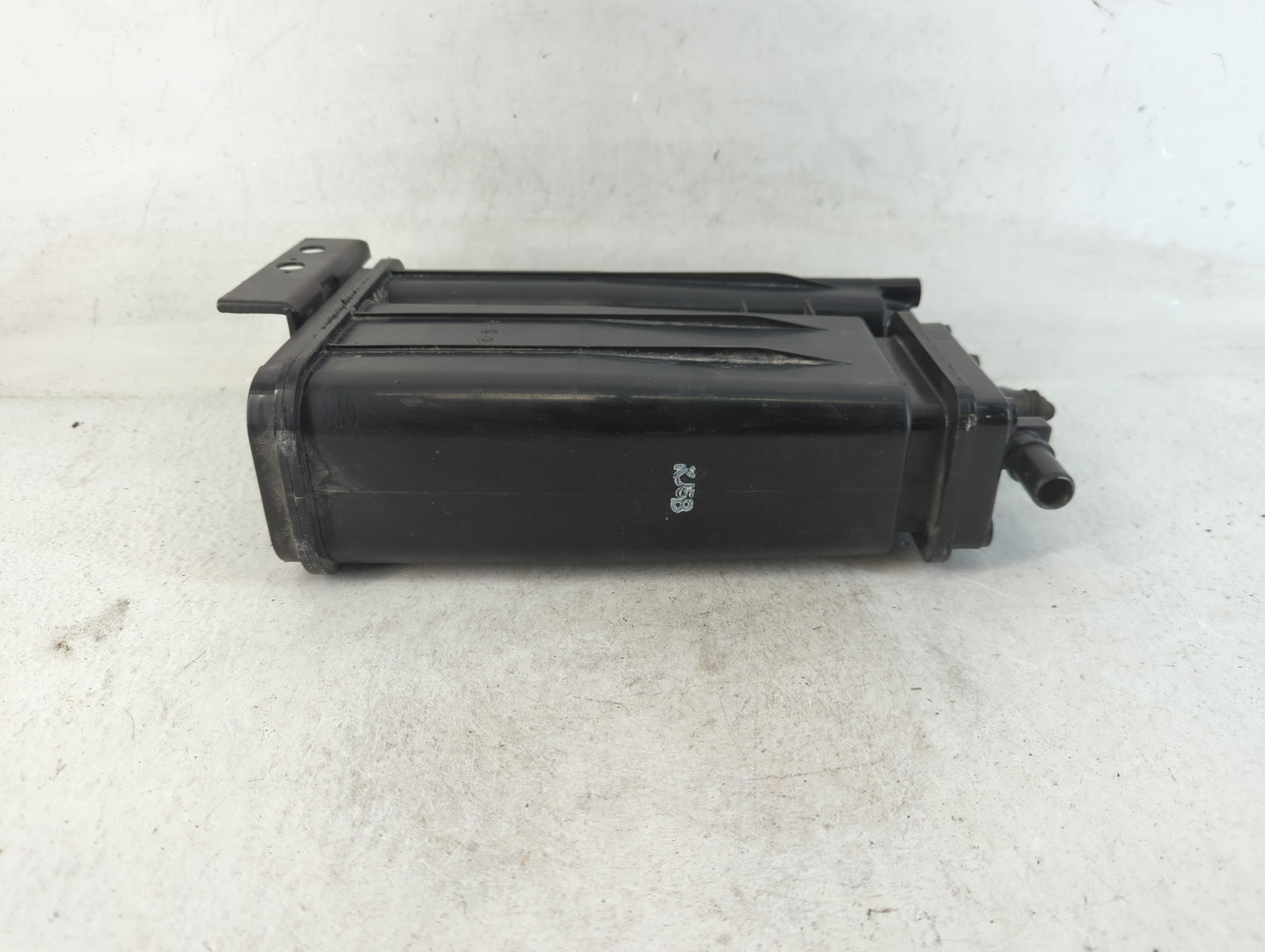 2001 Chevrolet Tahoe Fuel Vapor Charcoal Canister 784605 - Oemusedautoparts1.com
