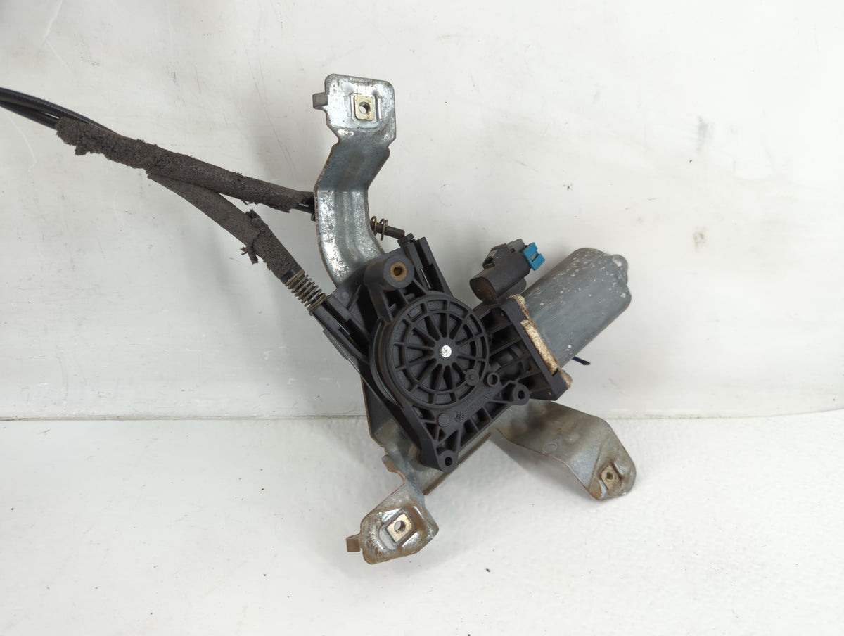 2000-2006 Chevrolet Tahoe Used Window Regulator Right Passenger Rear 944014 - Oemusedautoparts1.com