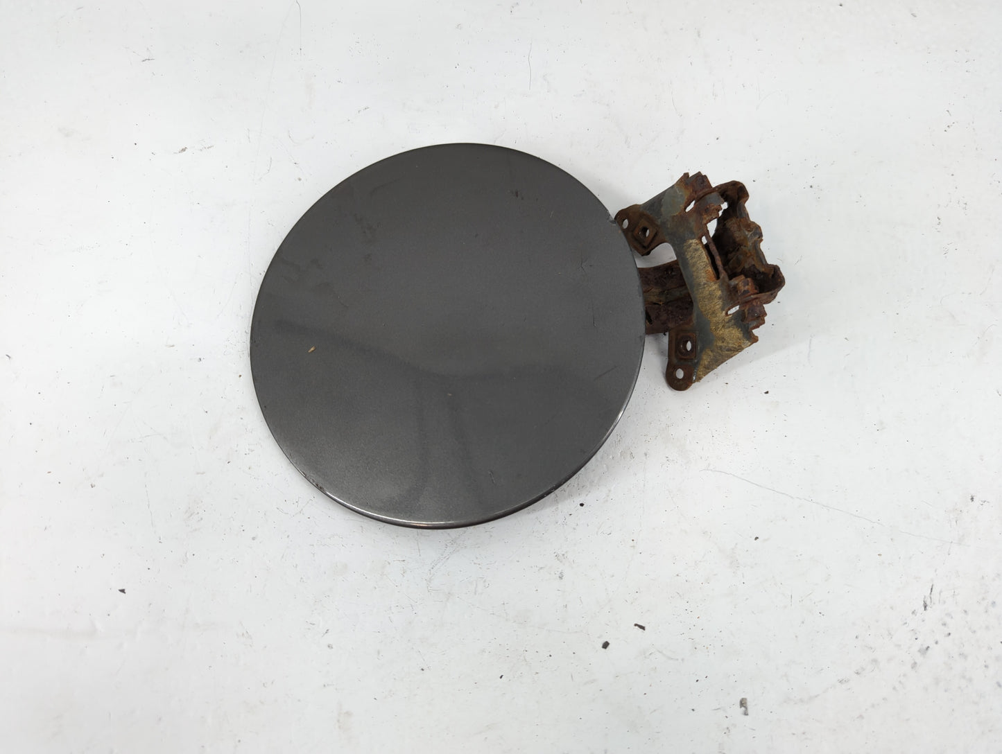 2001 Chevrolet Tahoe Fuel Tank Door Lid Gas Tank - Oemusedautoparts1.com