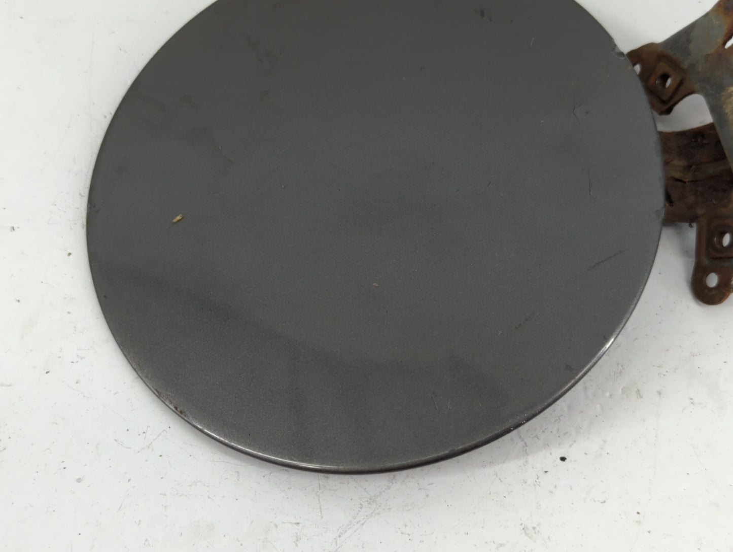 2001 Chevrolet Tahoe Fuel Tank Door Lid Gas Tank - Oemusedautoparts1.com