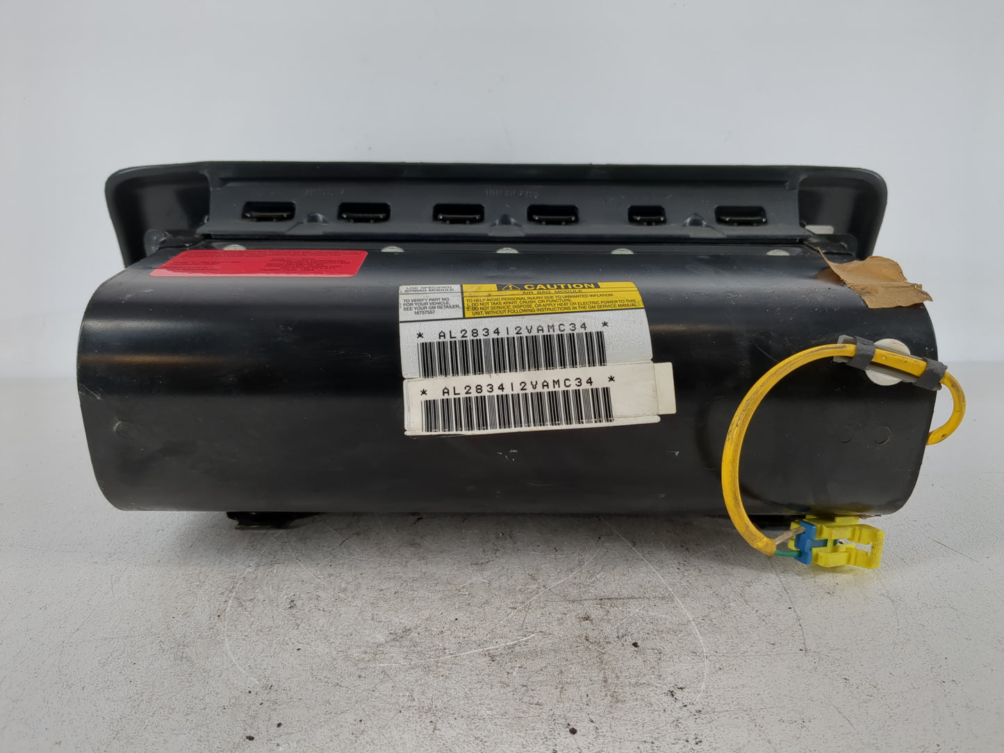 2000-2002 Chevrolet Tahoe Air Bag Passenger Right Dashboard OEM Fits Fits 2000 2001 2002 2003 OEM Used Auto Parts - Oemuseda