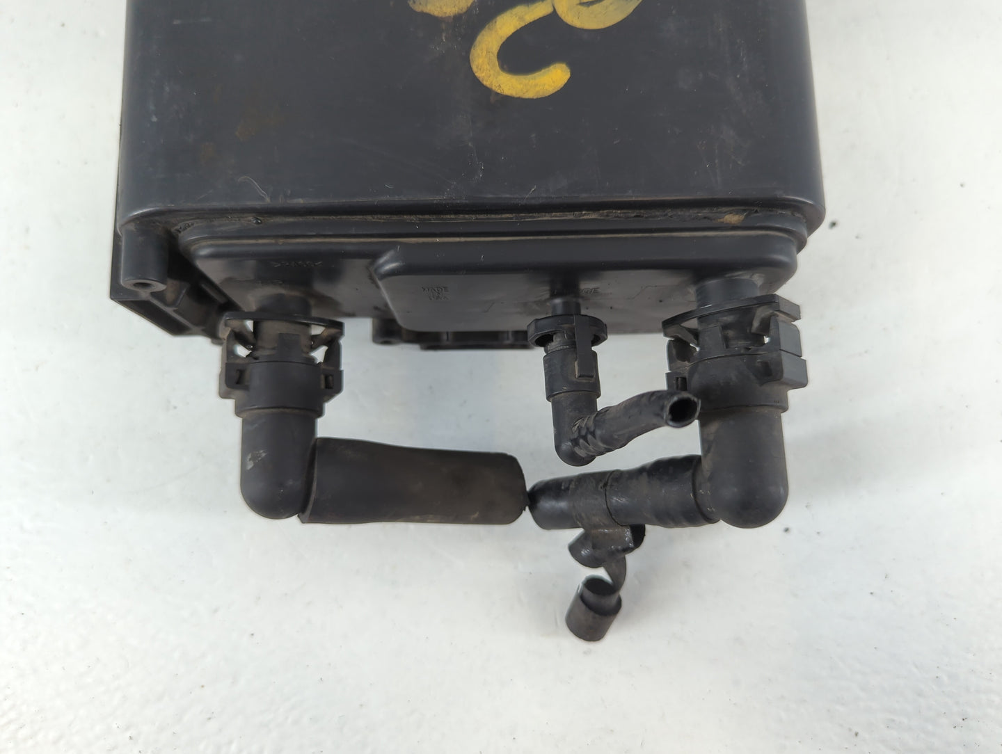 2001 Chevrolet Venture Fuel Vapor Charcoal Canister - Oemusedautoparts1.com