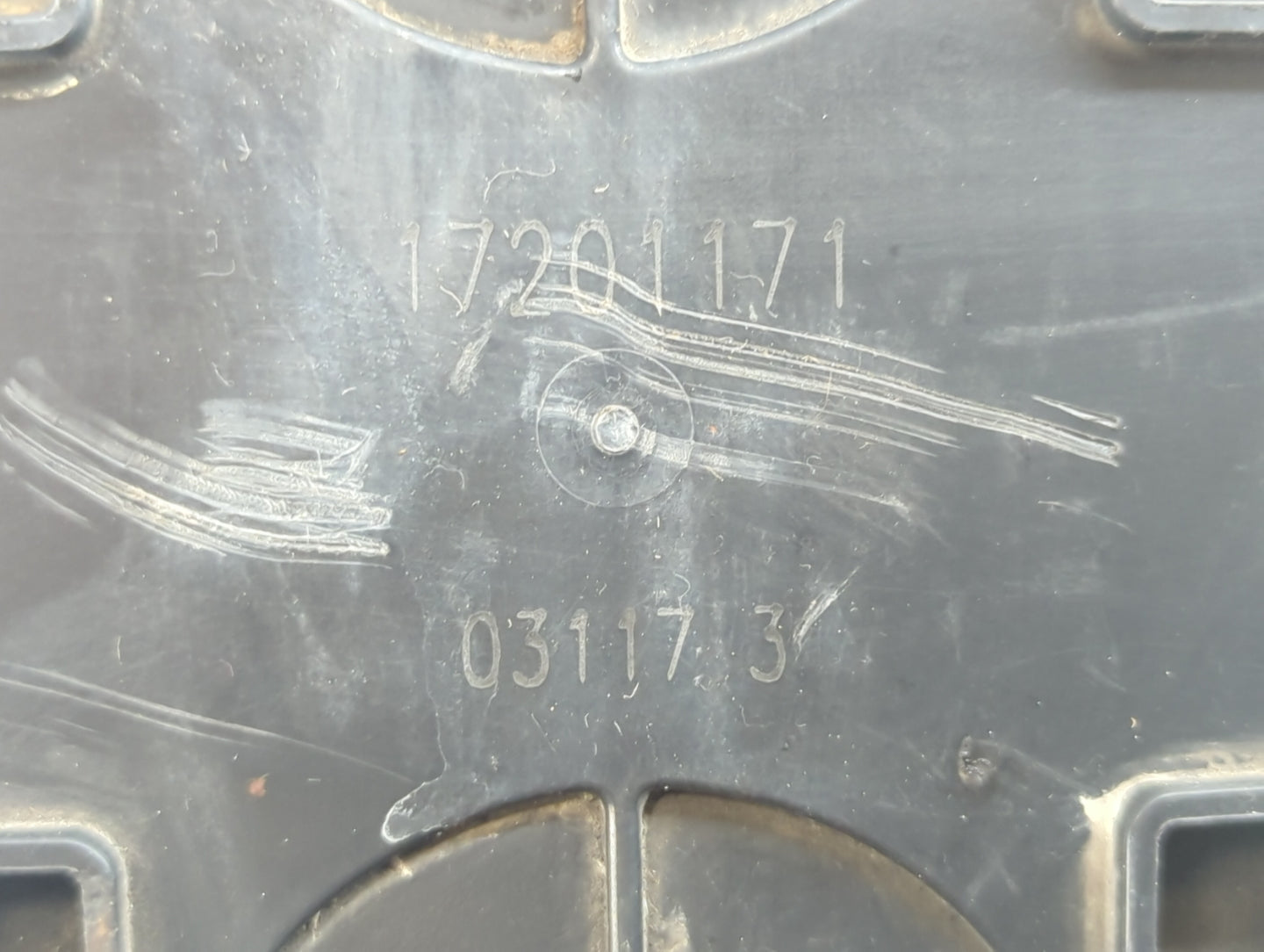 2001 Chevrolet Venture Fuel Vapor Charcoal Canister - Oemusedautoparts1.com