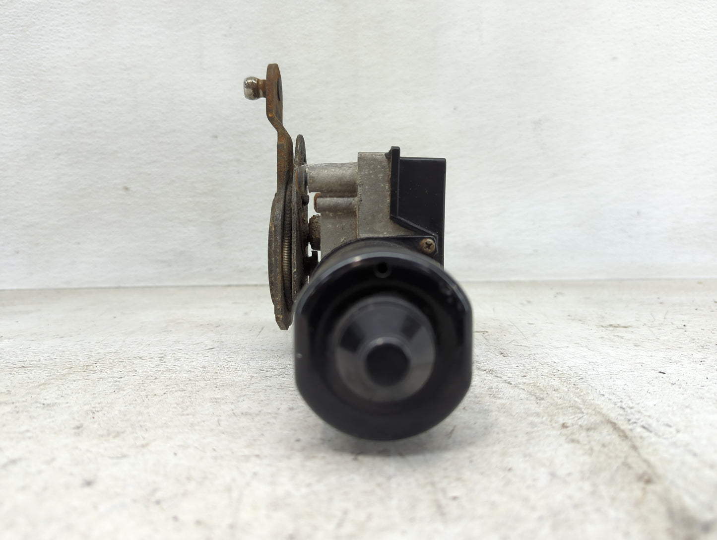 1997-2005 Chevrolet Venture Front Windshield Wiper Motor Fits Fits 1997 1998 1999 2000 2001 2002 2003 2004 2005 OEM Used Aut