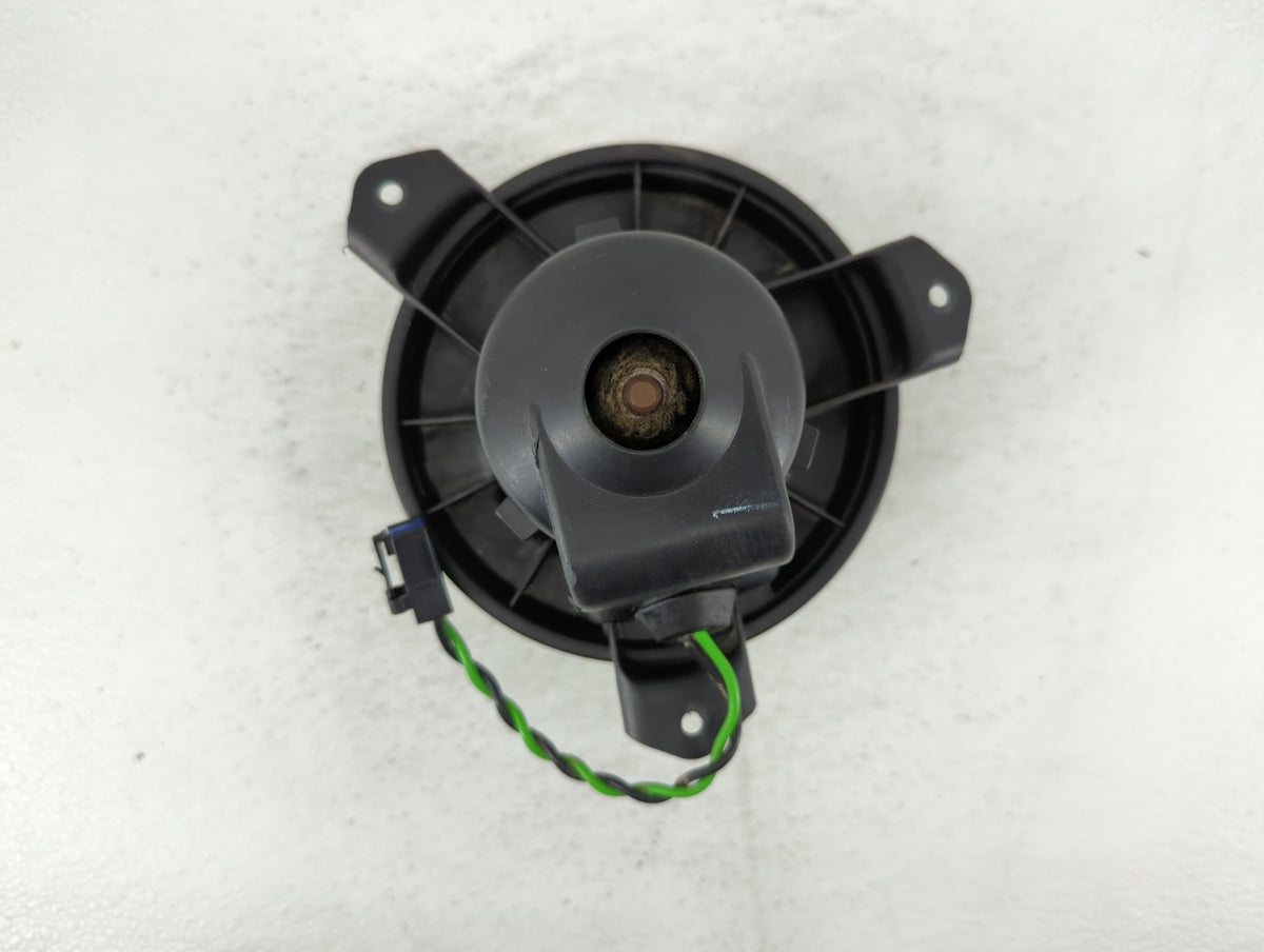 2001 Chrysler Grand Voyager Heater AC Blower Motor P/N:790515B Fits OEM Used Auto Parts - Oemusedautoparts1.com