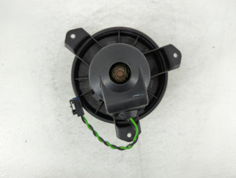 compare product 2001 Chrysler Grand Voyager Heater AC Blower Motor P/N:790515B Fits OEM Used Auto Parts
