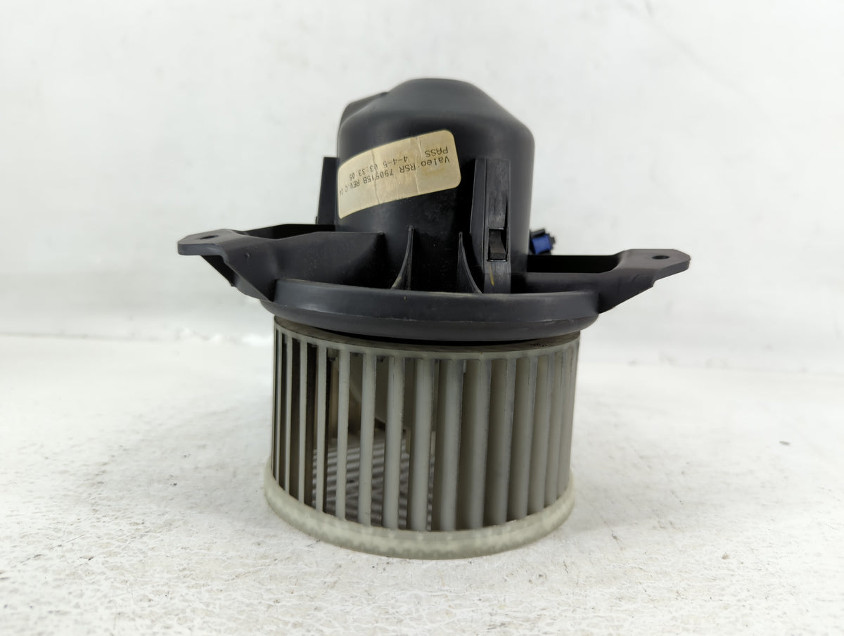 2001 Chrysler Grand Voyager Heater AC Blower Motor P/N:790515B Fits OEM Used Auto Parts - Oemusedautoparts1.com