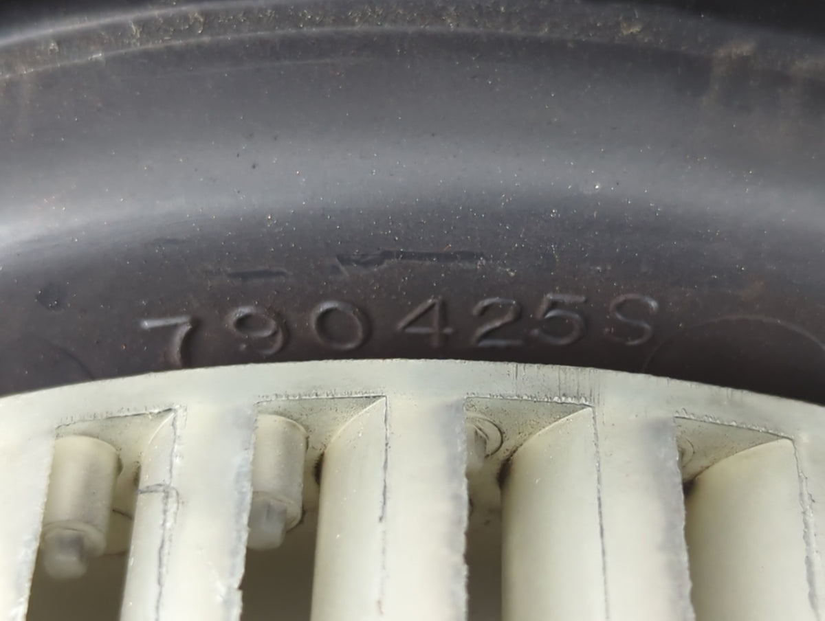 2001 Chrysler Grand Voyager Heater AC Blower Motor P/N:790515B Fits OEM Used Auto Parts - Oemusedautoparts1.com