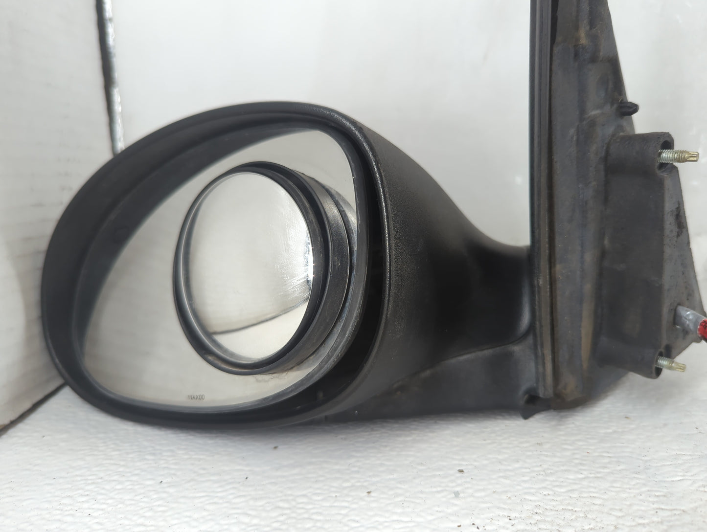 2001-2004 Chrysler Pt Cruiser Driver Side View Mirror - Left Door Mirror OEM Used - Oemusedautoparts1.com