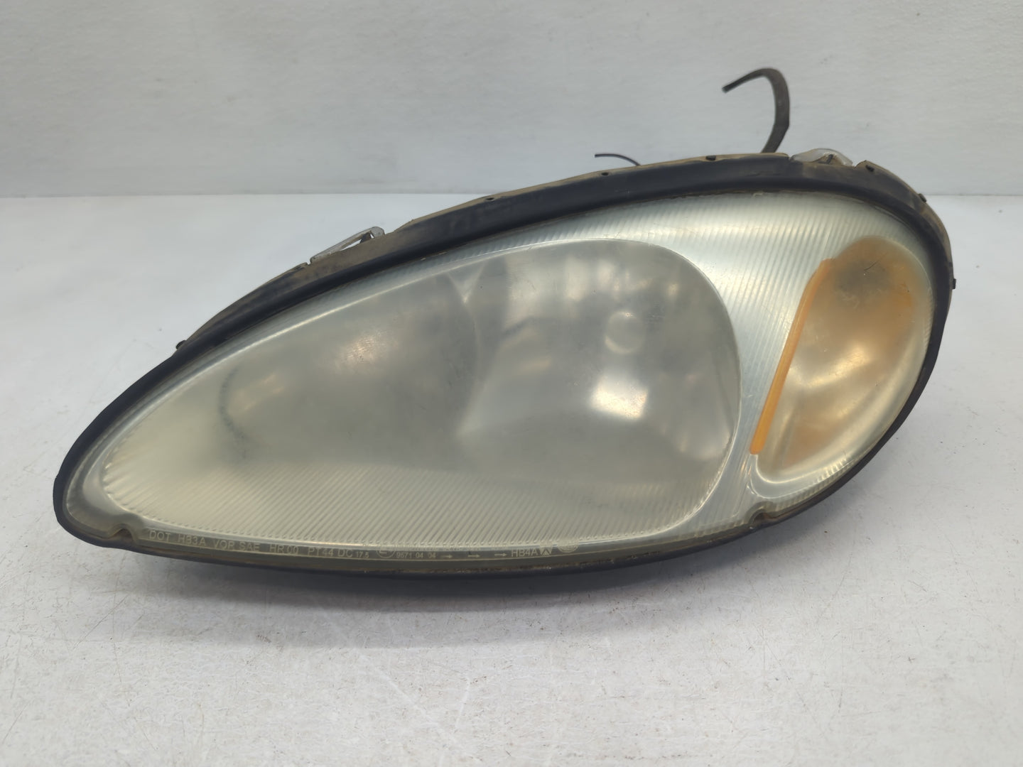2001-2005 Chrysler Pt Cruiser Driver Left Oem Head Light Headlight Lamp - Oemusedautoparts1.com