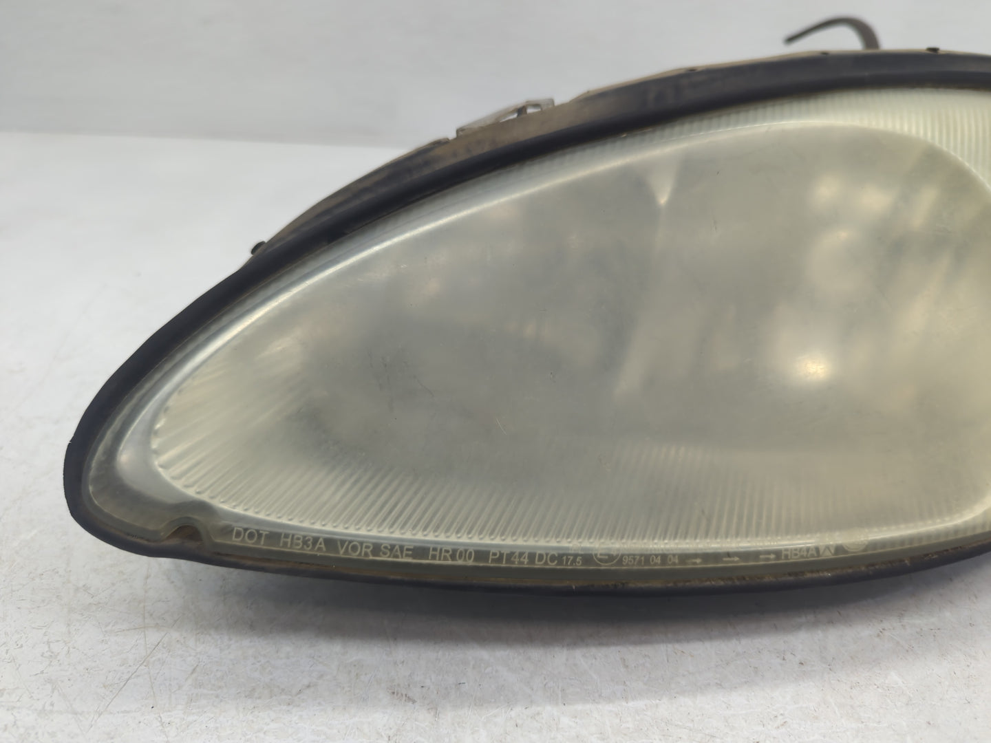 2001-2005 Chrysler Pt Cruiser Driver Left Oem Head Light Headlight Lamp - Oemusedautoparts1.com