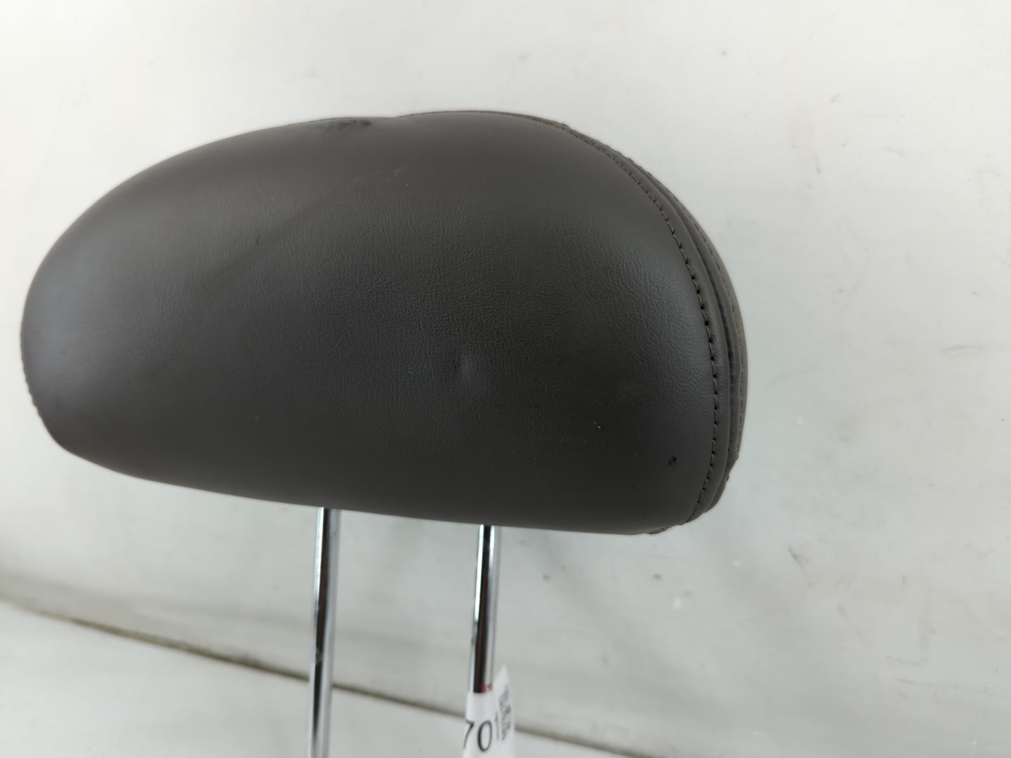 2001 Chrysler Pt Cruiser Headrest Head Rest Front Driver Passenger Seat Fits OEM Used Auto Parts - Oemusedautoparts1.com