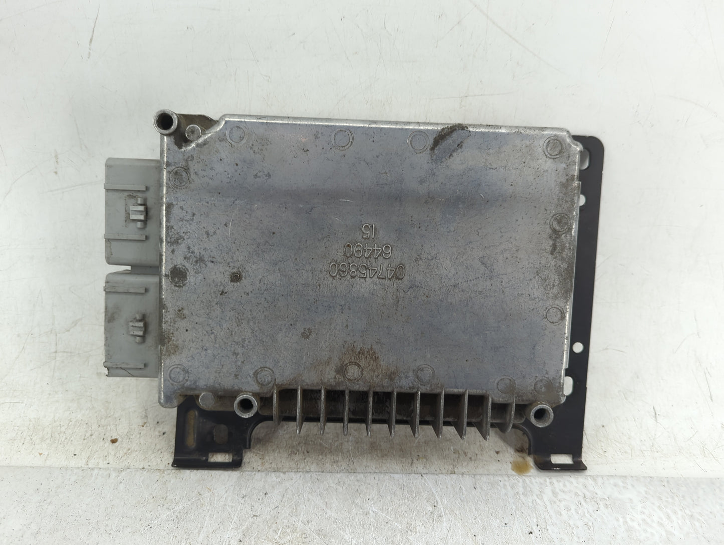 2001 Chrysler Pt Cruiser PCM Engine Control Computer ECU ECM PCU OEM P/N:04745860 Fits OEM Used Auto Parts - Oemusedautopart