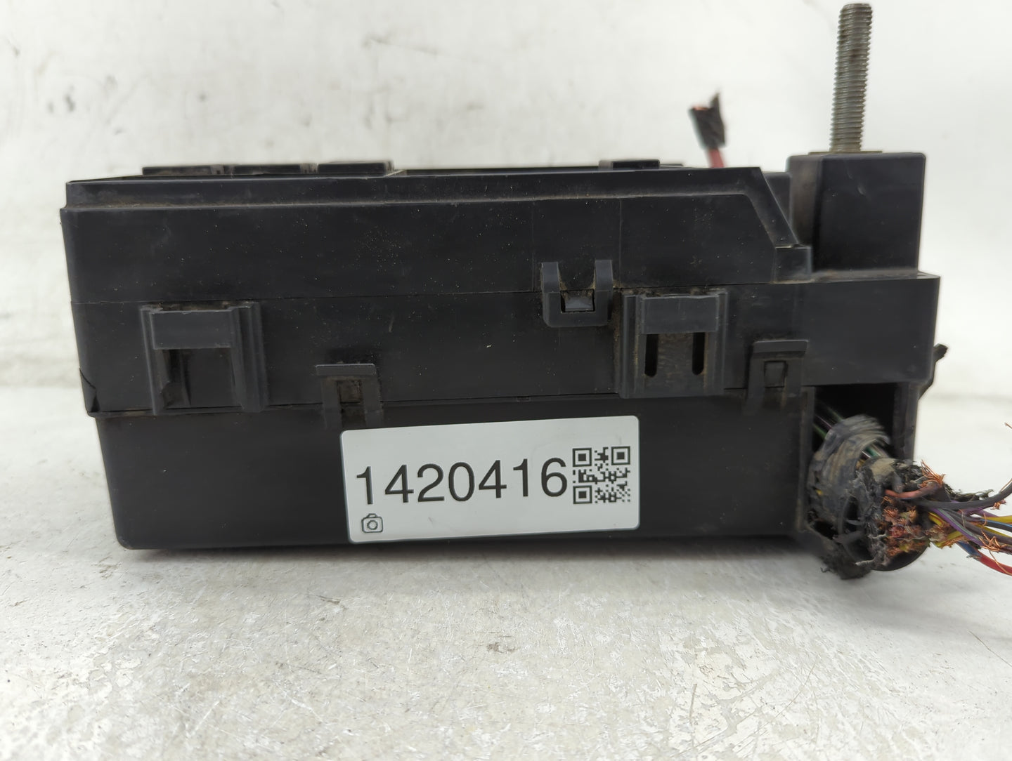 2001-2002 Chrysler Pt Cruiser Fusebox Fuse Box Panel Relay Module Fits Fits 2001 2002 OEM Used Auto Parts - Oemusedautoparts