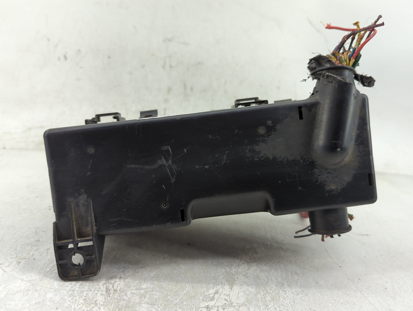 2001-2002 Chrysler Pt Cruiser Fusebox Fuse Box Panel Relay Module Fits Fits 2001 2002 OEM Used Auto Parts - Oemusedautoparts