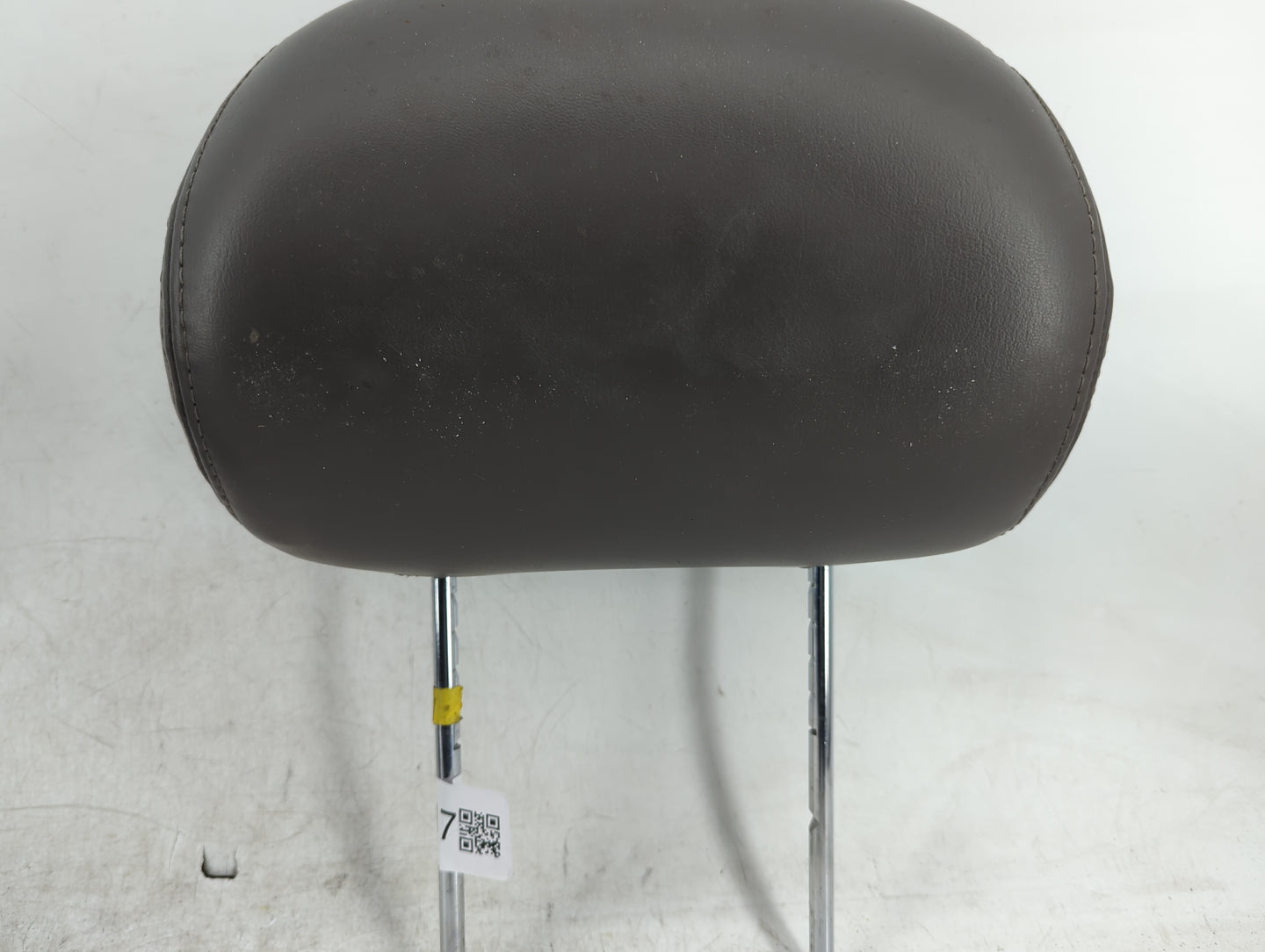 2001-2001 Chrysler Pt Cruiser Headrest Head Rest Front Driver Seat Black - Oemusedautoparts1.com