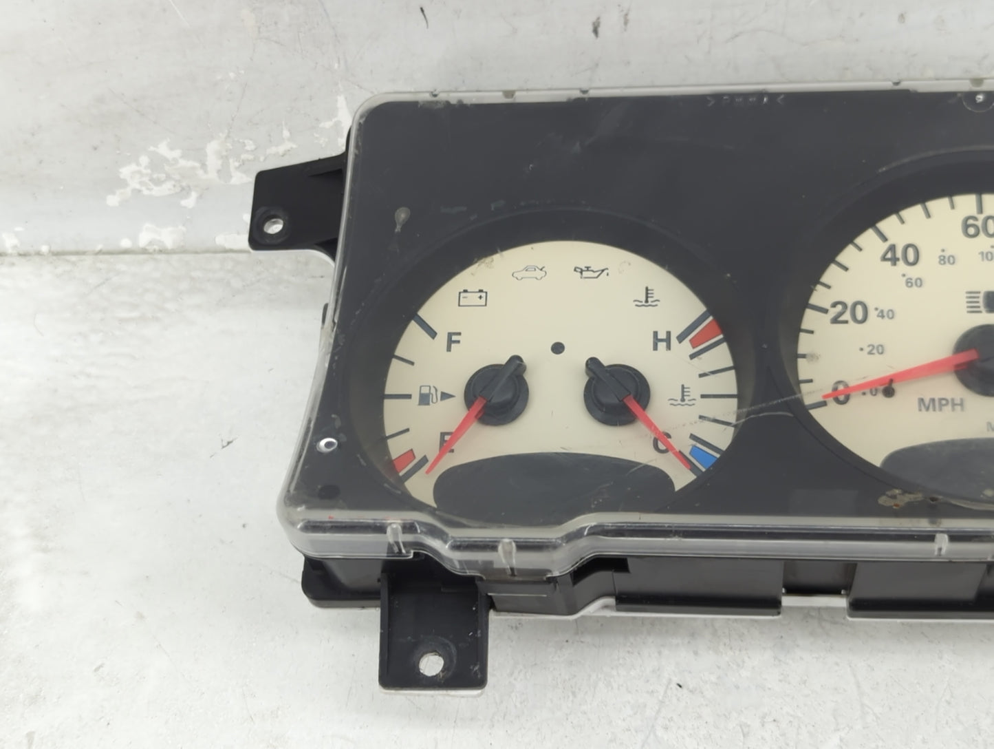 2001 Chrysler Pt Cruiser Instrument Cluster Speedometer Gauges P/N:04671534AJ Miles: Fits OEM Used Auto Parts - Oemusedautop