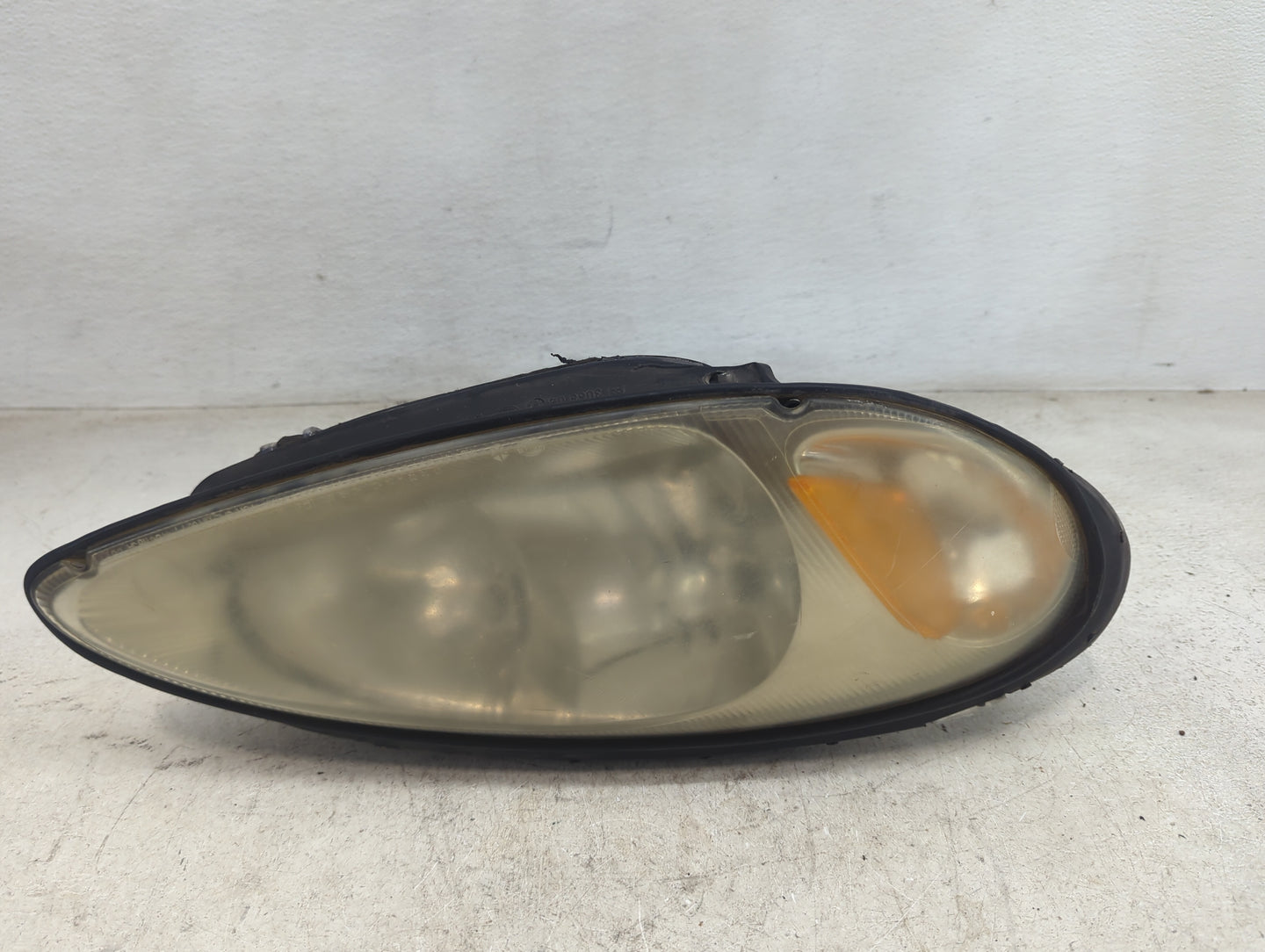 2001 Chrysler Pt Cruiser Passenger Right Oem Head Light Headlight Lamp 1467134 - Oemusedautoparts1.com