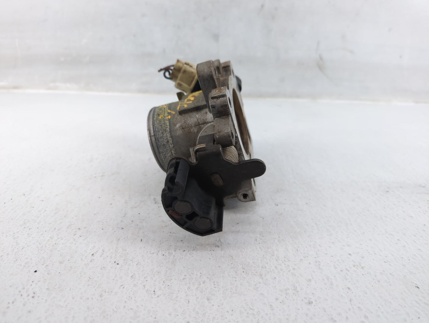 2001-2002 Chrysler Pt Cruiser Throttle Body P/N:04891188AC 11200000AB2 Fits Fits 2001 2002 OEM Used Auto Parts - Oemusedauto