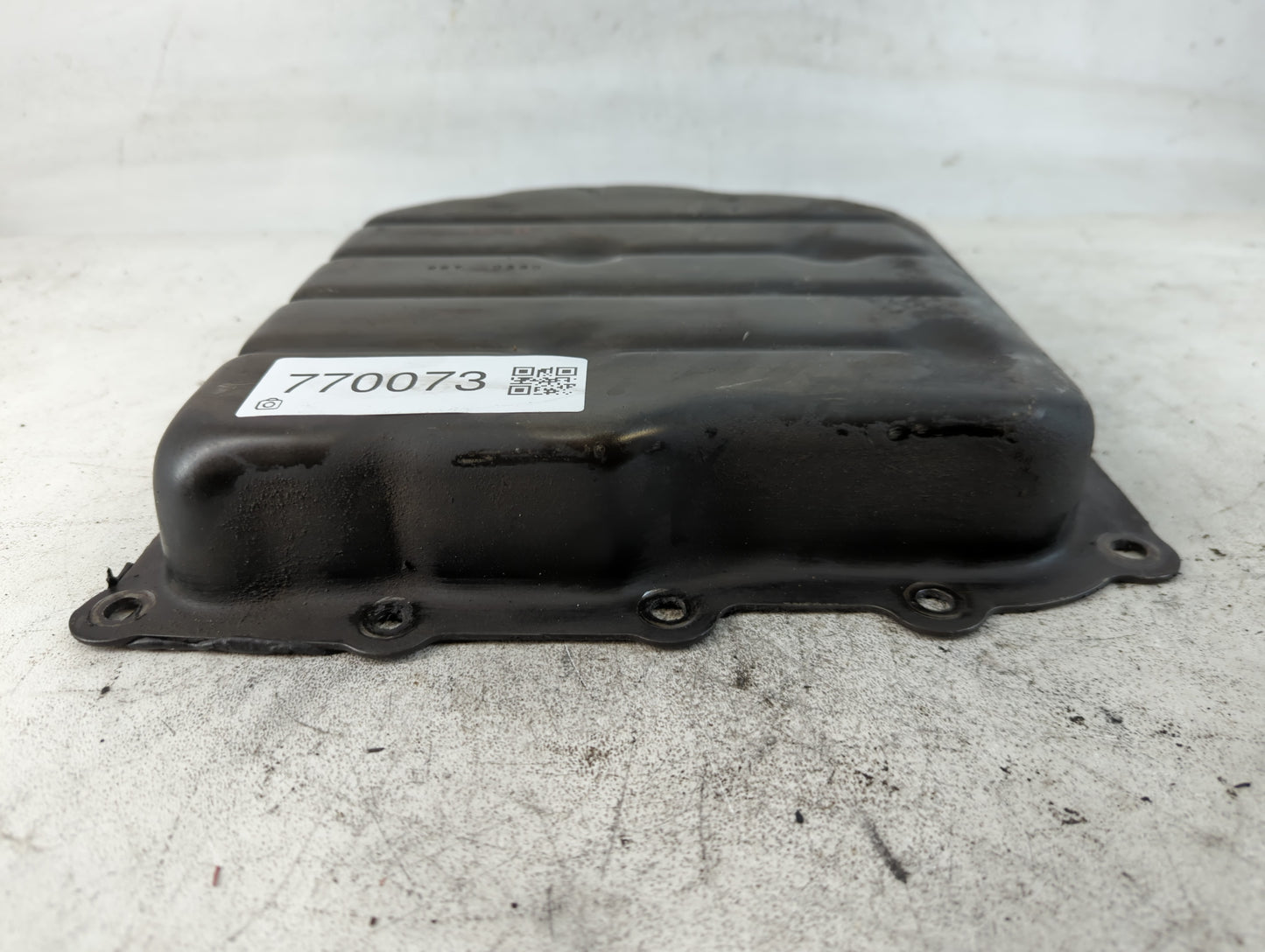 2001-2002 Chrysler Pt Cruiser Engine Oil Pan P/N:997 0330 Fits Fits 2001 2002 OEM Used Auto Parts - Oemusedautoparts1.com