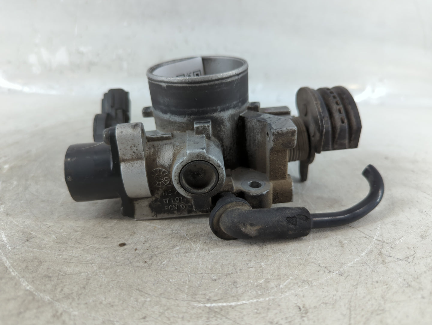 2001-2002 Chrysler Pt Cruiser Throttle Body P/N:04891188AC Fits Fits 2001 2002 OEM Used Auto Parts - Oemusedautoparts1.com