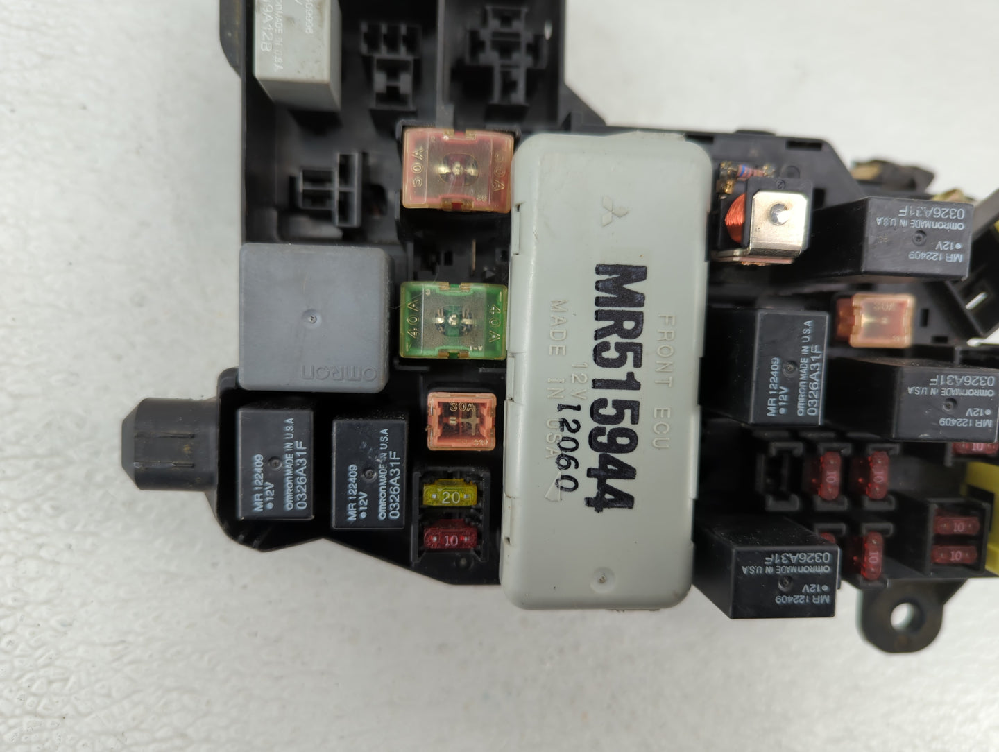 2001 Chrysler Sebring Fusebox Fuse Box Panel Relay Module P/N:MR515944 Fits OEM Used Auto Parts - Oemusedautoparts1.com