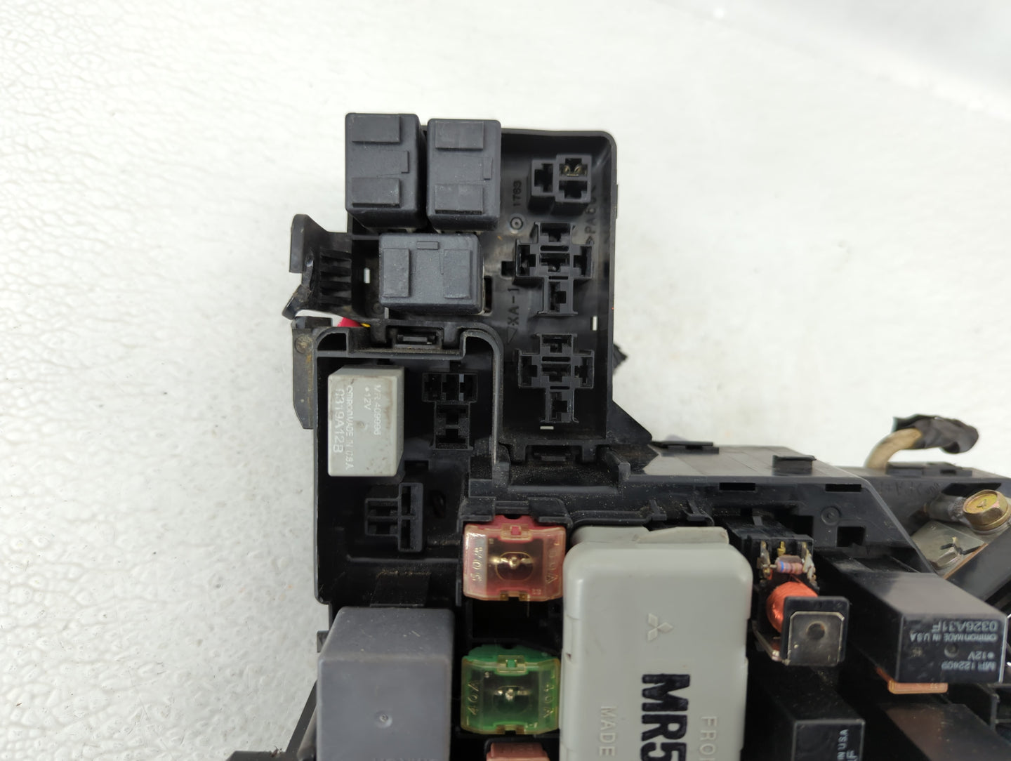 2001 Chrysler Sebring Fusebox Fuse Box Panel Relay Module P/N:MR515944 Fits OEM Used Auto Parts - Oemusedautoparts1.com