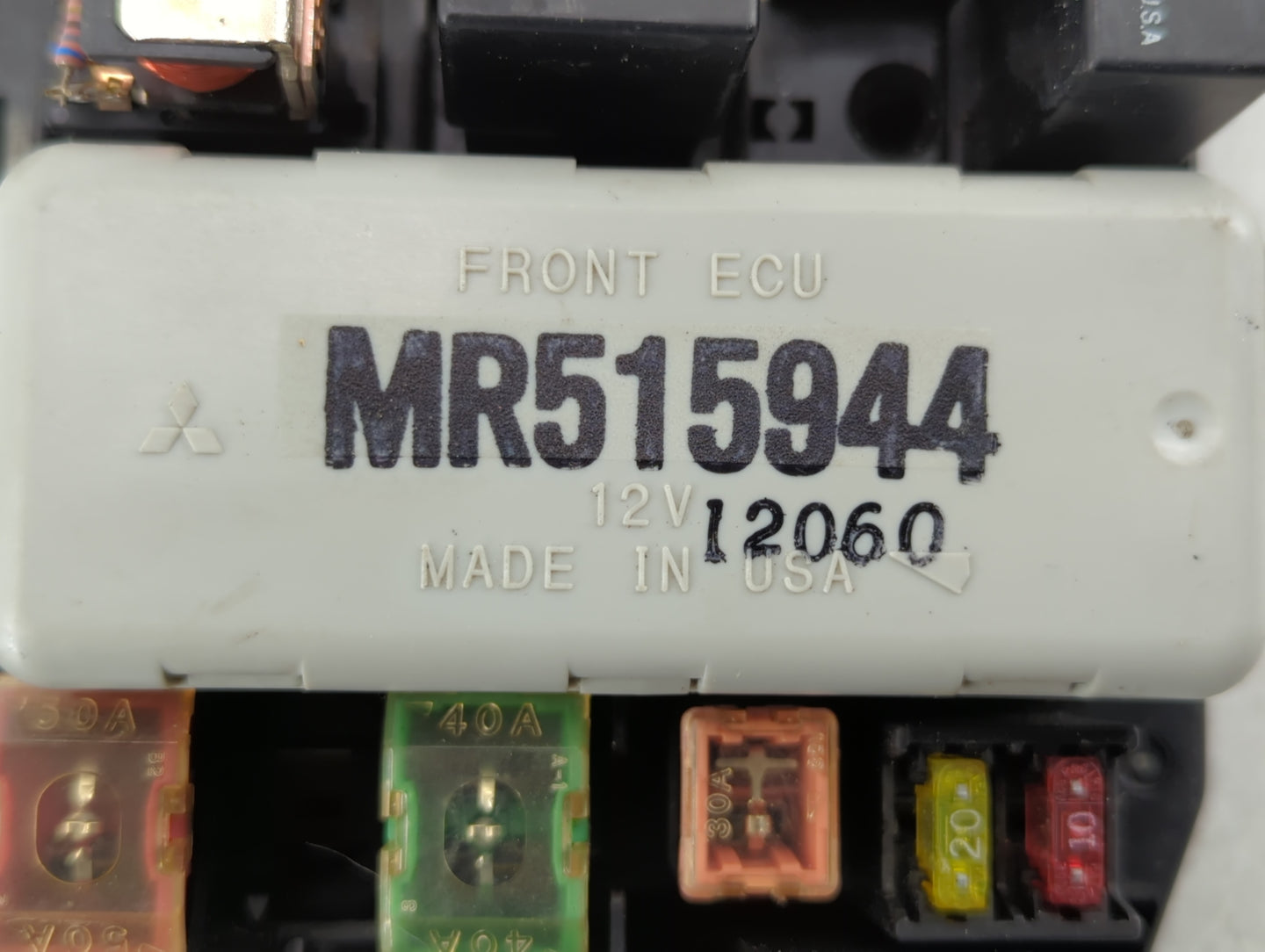 2001 Chrysler Sebring Fusebox Fuse Box Panel Relay Module P/N:MR515944 Fits OEM Used Auto Parts - Oemusedautoparts1.com
